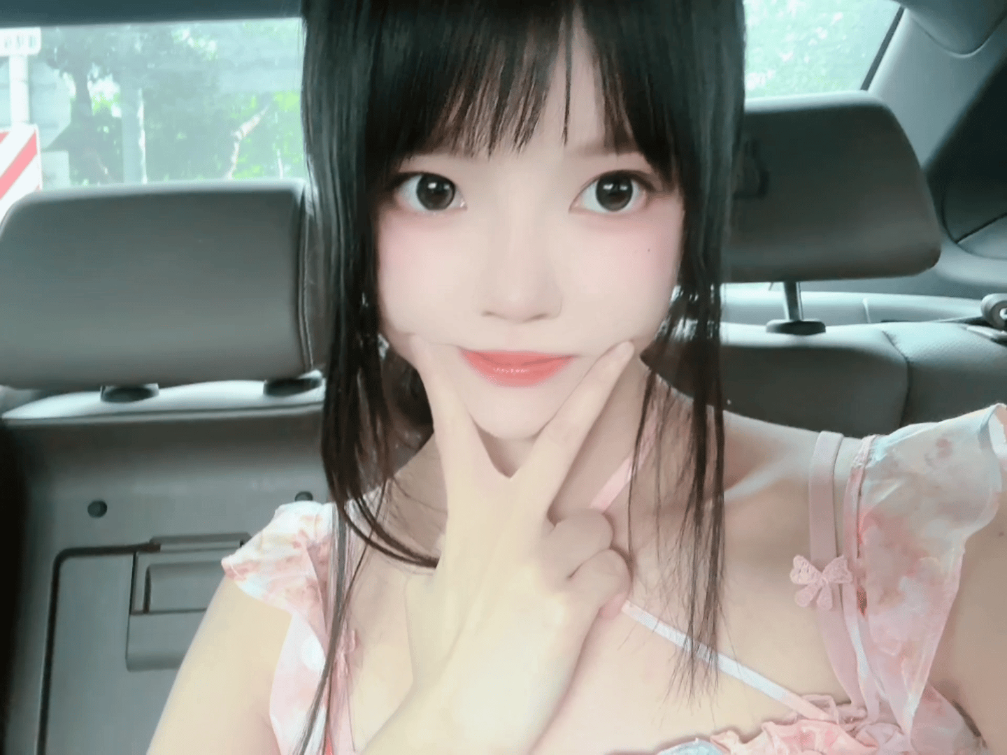 027_.gif