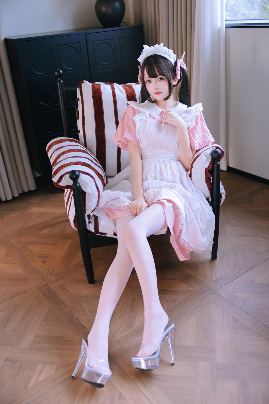 048-椎名莜(日奈娇)-No.235 – 见习女仆 [81P 3V] 第3张