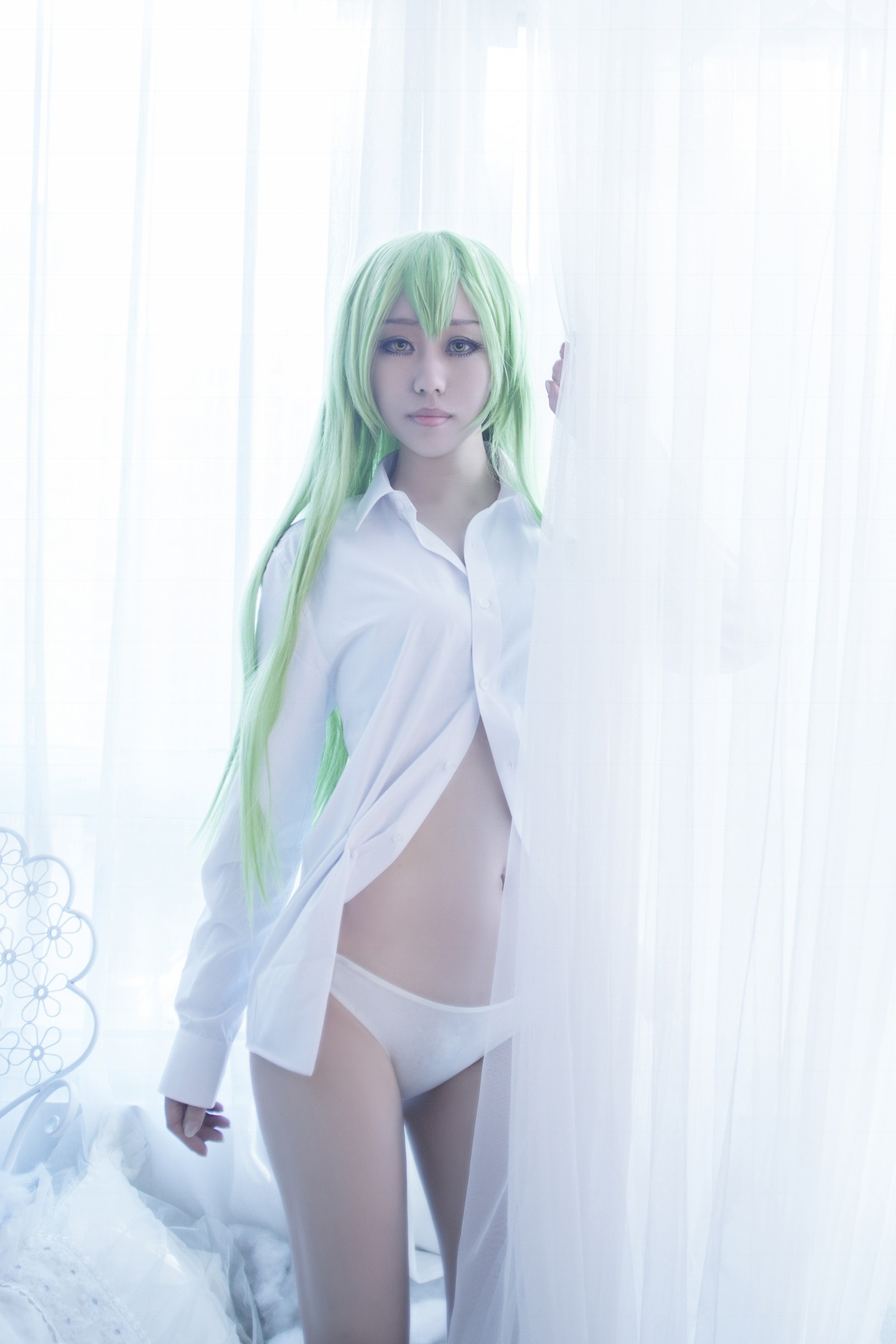 叛逆的鲁鲁修C.C.白衬衫ver cosplay (16/18) 叛逆的鲁鲁修C.C.白衬衫ver cosplay 第16张 - C.C.图集