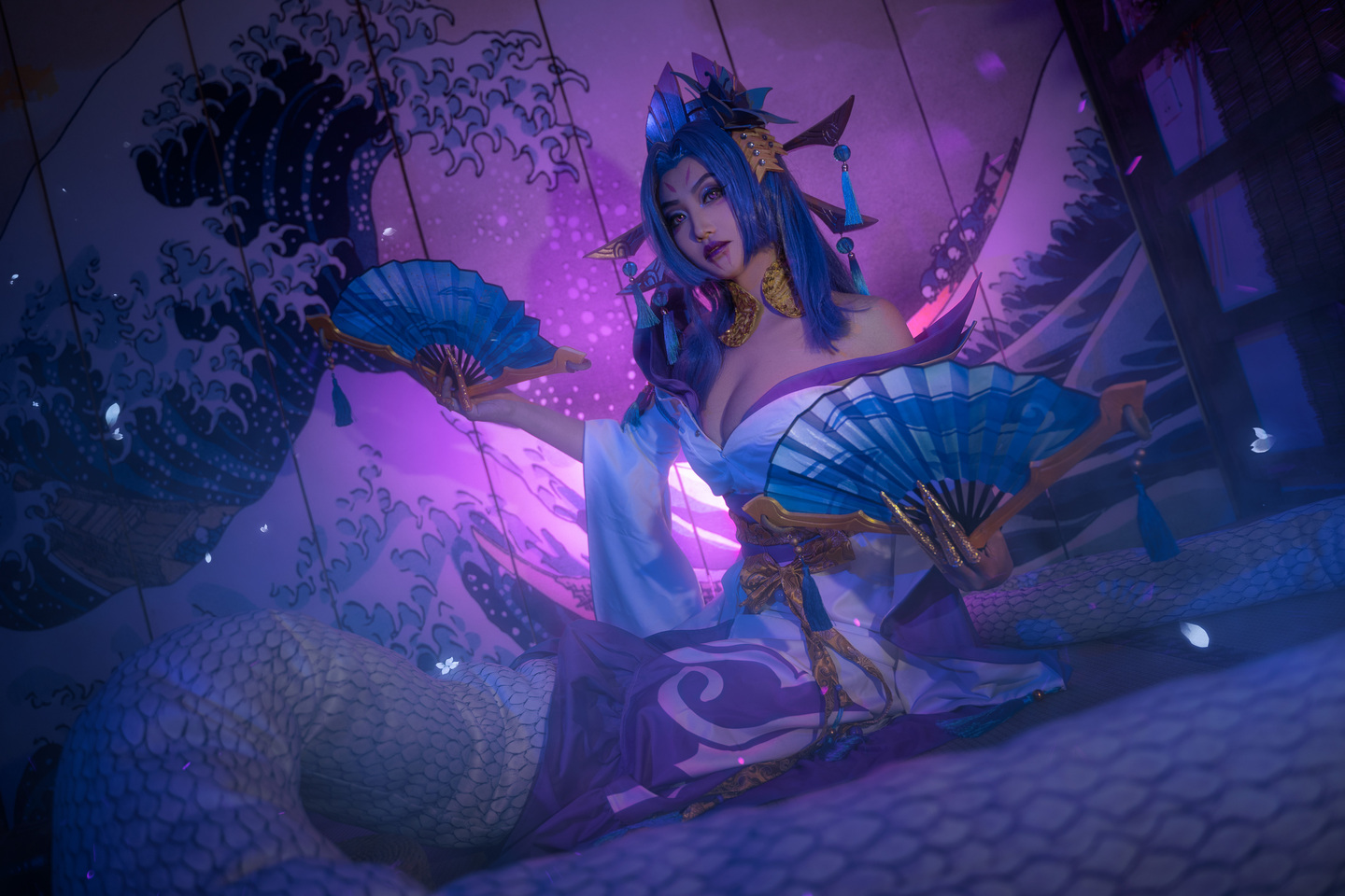 英雄联盟·灵魂莲华cosplay (4/13) 英雄联盟·灵魂莲华cosplay 第4张 - 卡西奥佩娅图集