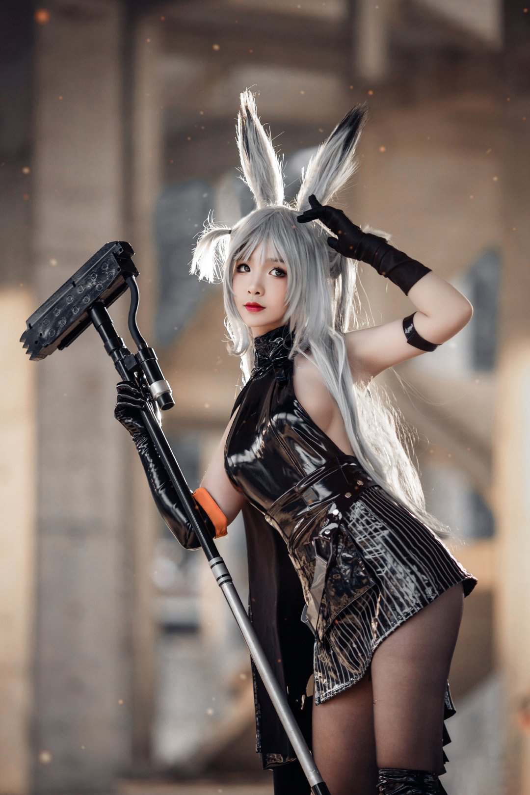 明日方舟 暴行cosplay (3/8) 明日方舟 暴行cosplay 第3张 - 暴行图集