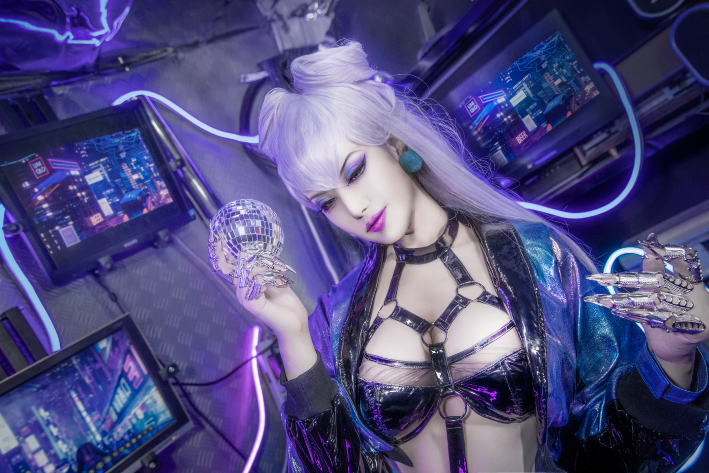 英雄联盟 寡妇制造者伊芙琳cosplay (7/9) 英雄联盟 寡妇制造者伊芙琳cosplay 第7张 - 寡妇制造者图集