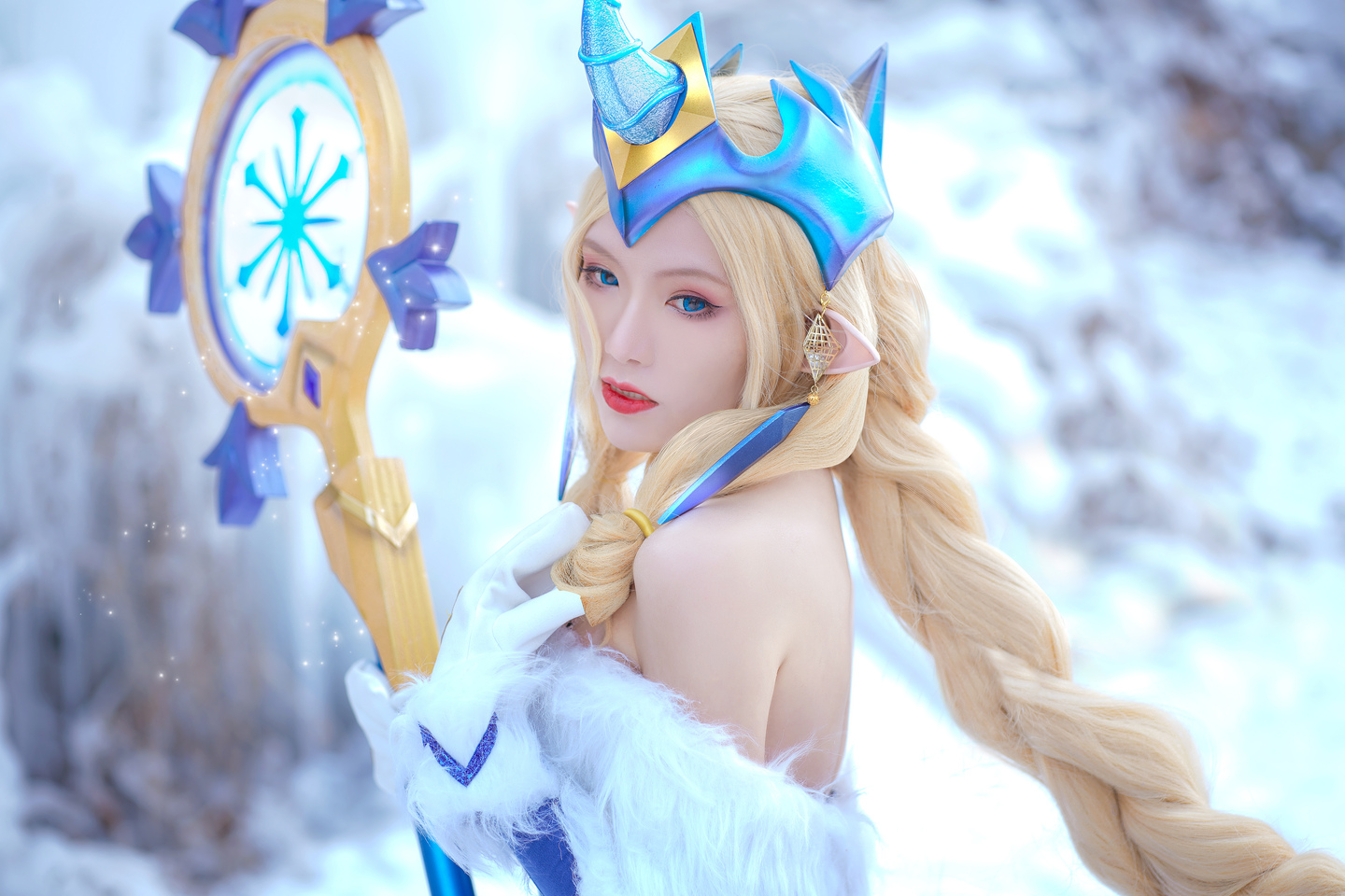 英雄联盟·冬境仙灵·索拉卡Cosplay (4/24) 英雄联盟·冬境仙灵·索拉卡Cosplay 第4张 - 索拉卡图集