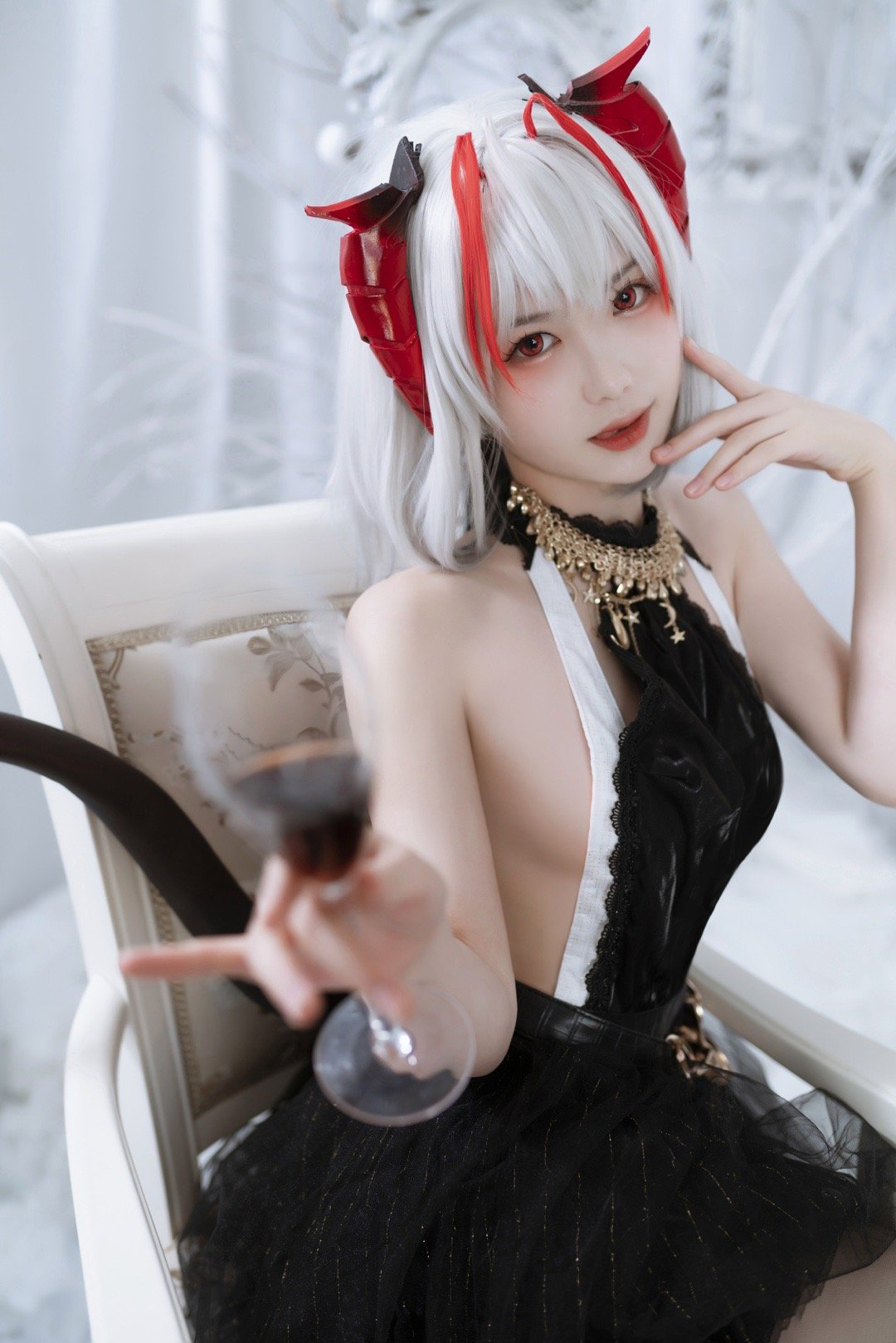 明日方舟W cosplay 第2张 - W图集
