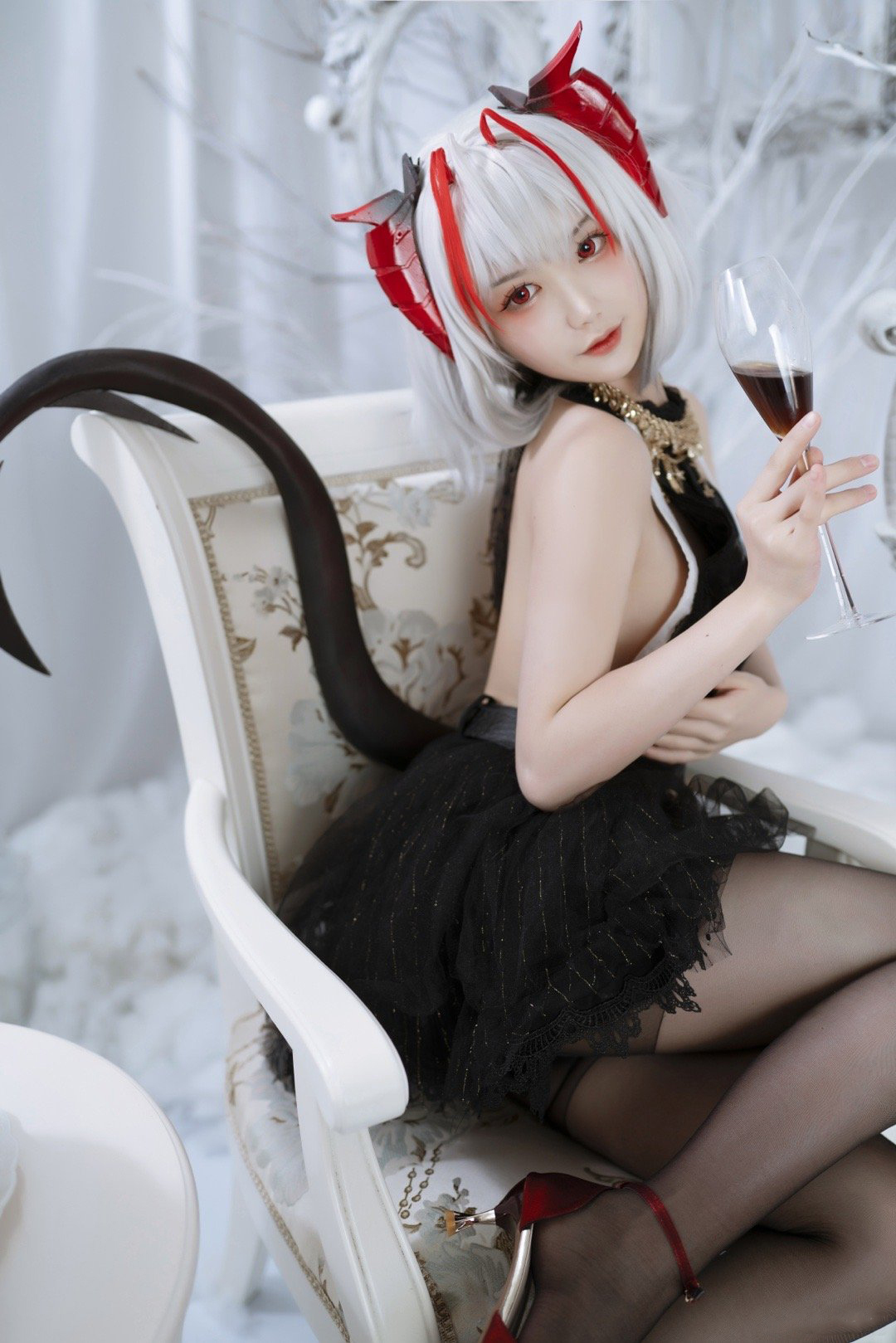 明日方舟W cosplay 第6张 - W图集