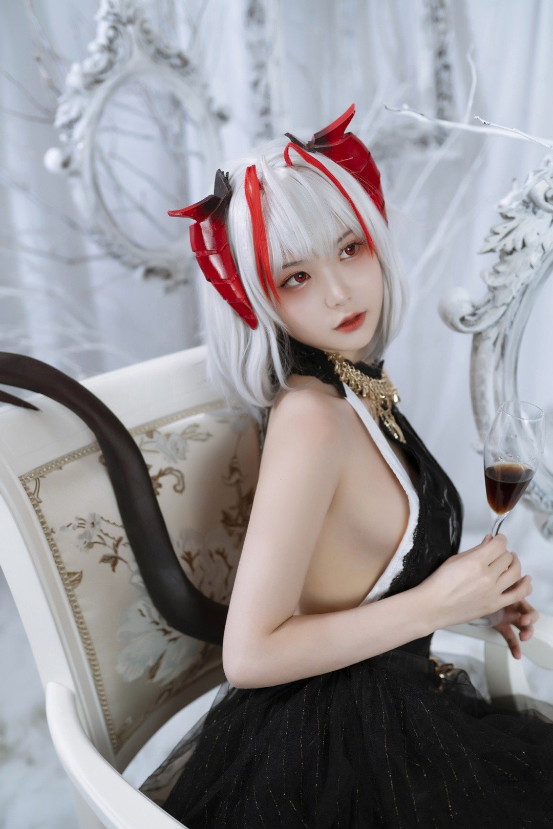明日方舟W cosplay 第8张 - W图集