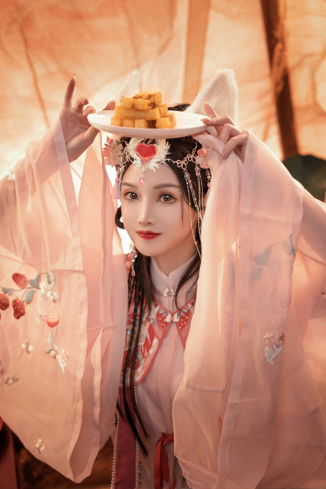 灵猫传 布天蛮蛮cosplay (3/9) 灵猫传 布天蛮蛮cosplay 第3张 - 布天蛮蛮图集