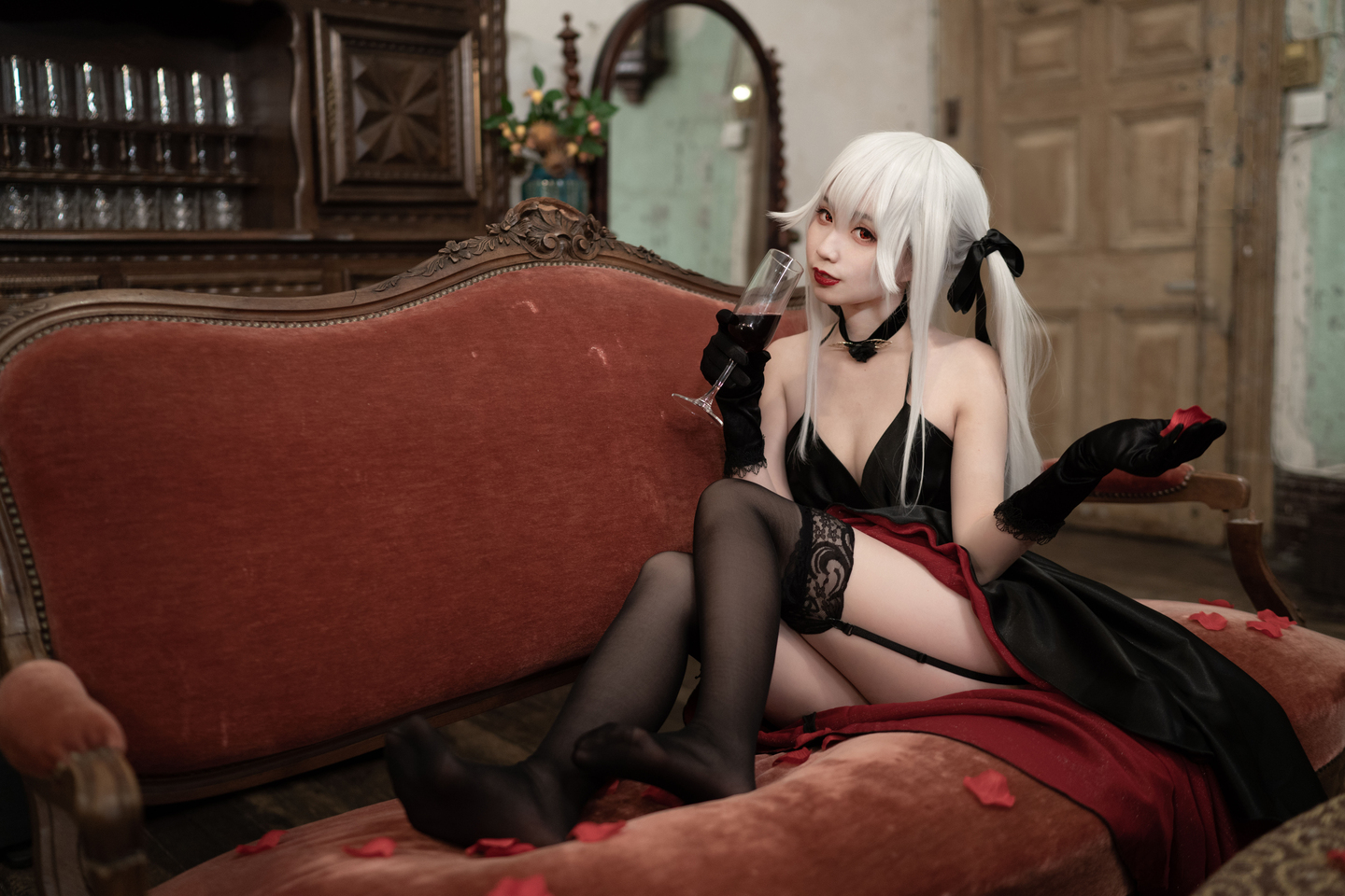 美少女万华镜 -被诅咒之传说少女 篝之雾枝礼服cosplay (6/9) 美少女万华镜 -被诅咒之传说少女 篝之雾枝礼服cosplay 第6张 - 篝之雾枝图集