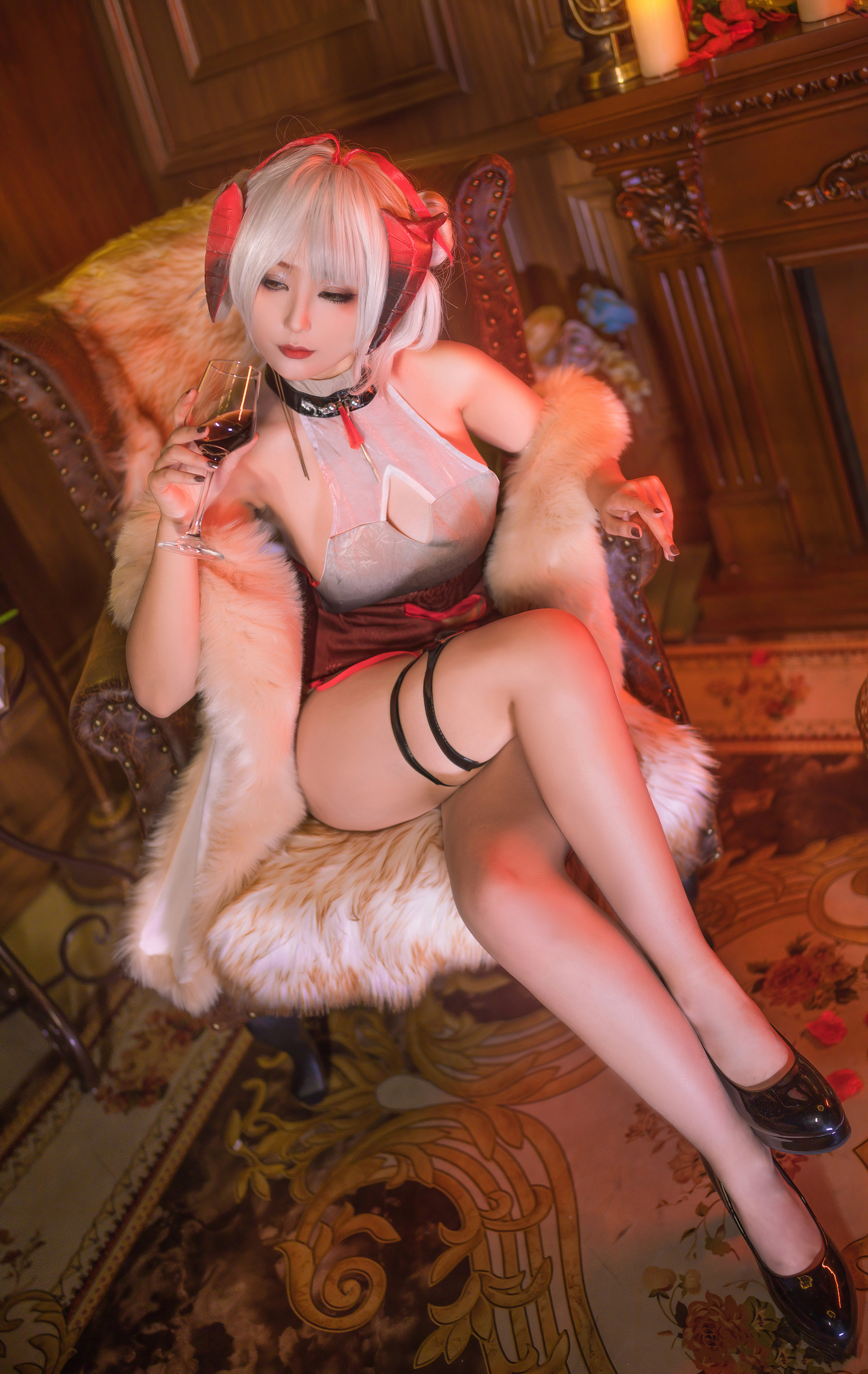 《明日方舟》w cosplay (3/6) 《明日方舟》w cosplay 第3张 - w图集