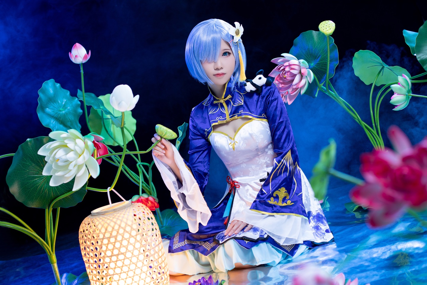 蕾姆 小荷月色 cos | 溟莜cos蕾姆-coser喵-coser美图-coser聚集地
