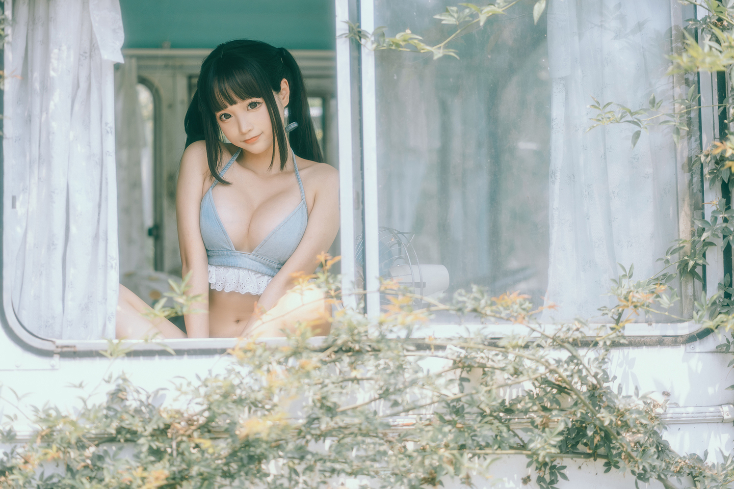《大巴车》少女写真 (7/9) 《大巴车》少女写真 第7张 - cosplay图集