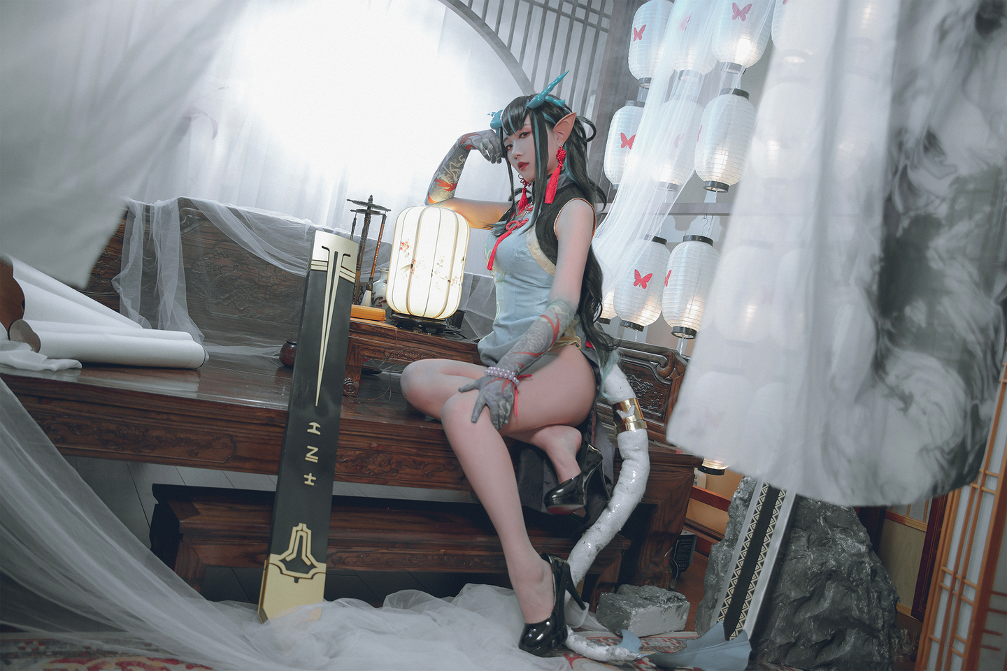 《明日方舟》夕 • 染尘烟cosplay (2/13) 《明日方舟》夕 • 染尘烟cosplay 第2张 - 夕图集