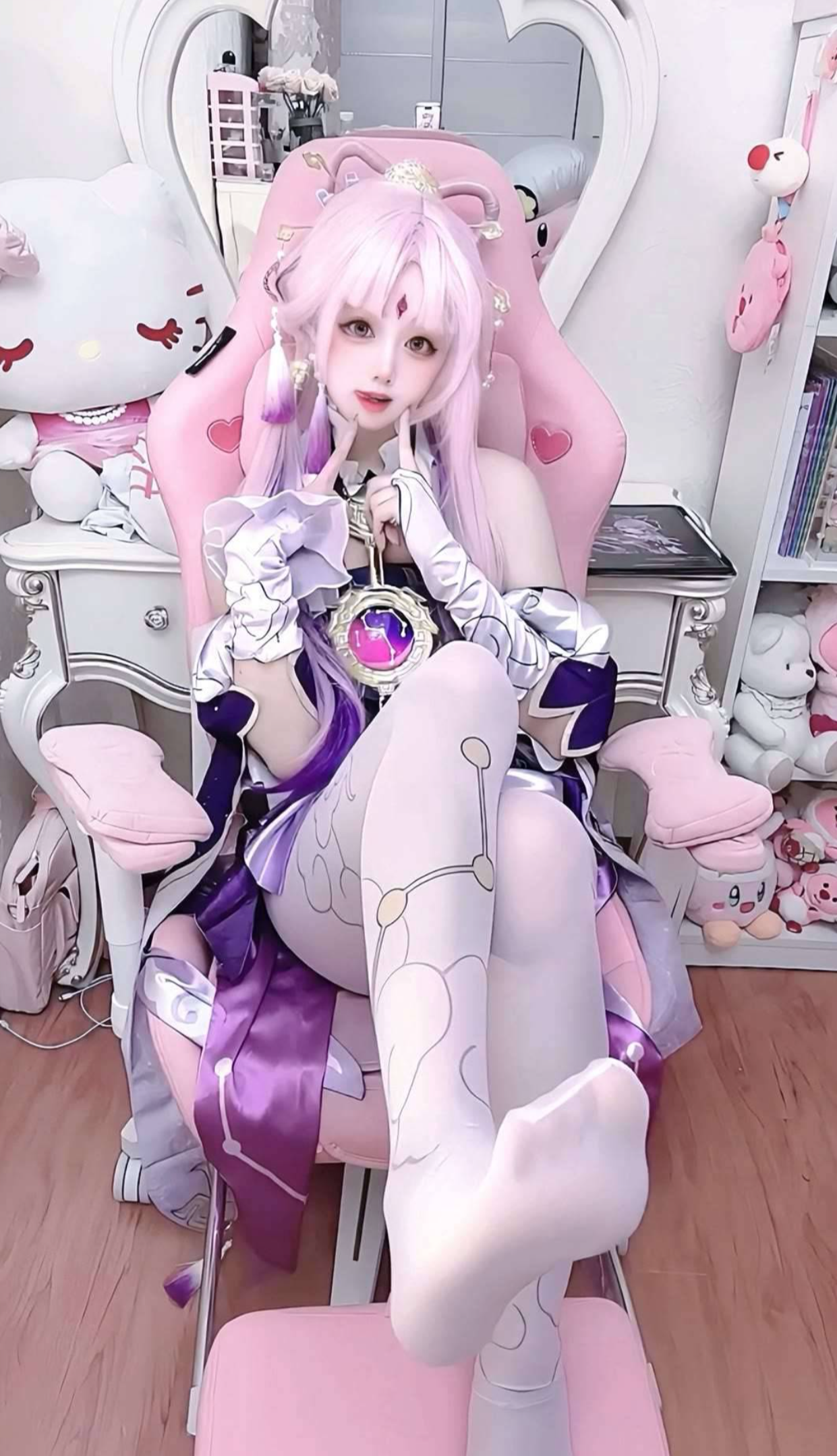 同样是粉色的头发,同一家的游戏 (8/8) 同样是粉色的头发,同一家的游戏 第8张 - cosplay图集