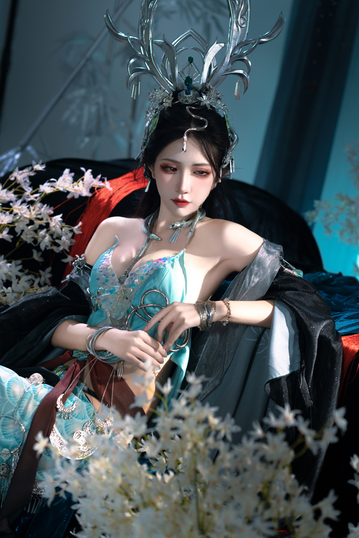《逆水寒》巴蛇cosplay (3/8) 《逆水寒》巴蛇cosplay 第3张 - 巴蛇图集
