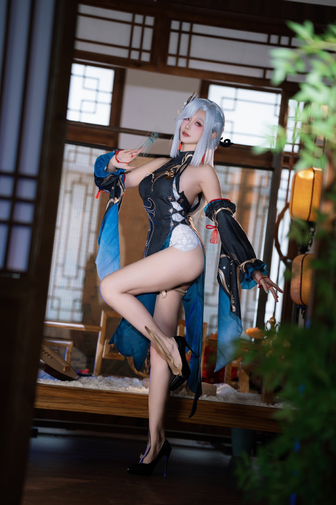 《原神》申鹤 旗袍cosplay | 如月灰cos申鹤-coser喵-coser美图-coser聚集地