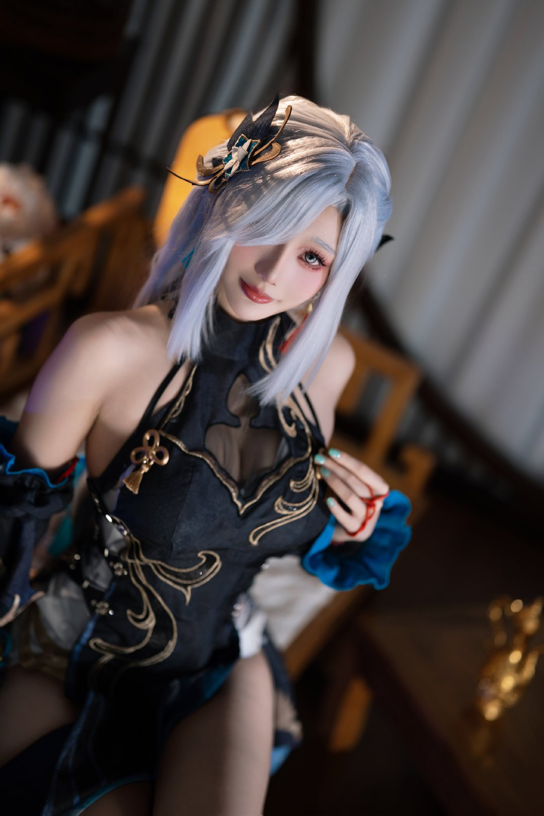 《原神》申鹤 旗袍cosplay (6/8) 《原神》申鹤 旗袍cosplay 第6张 - 申鹤图集