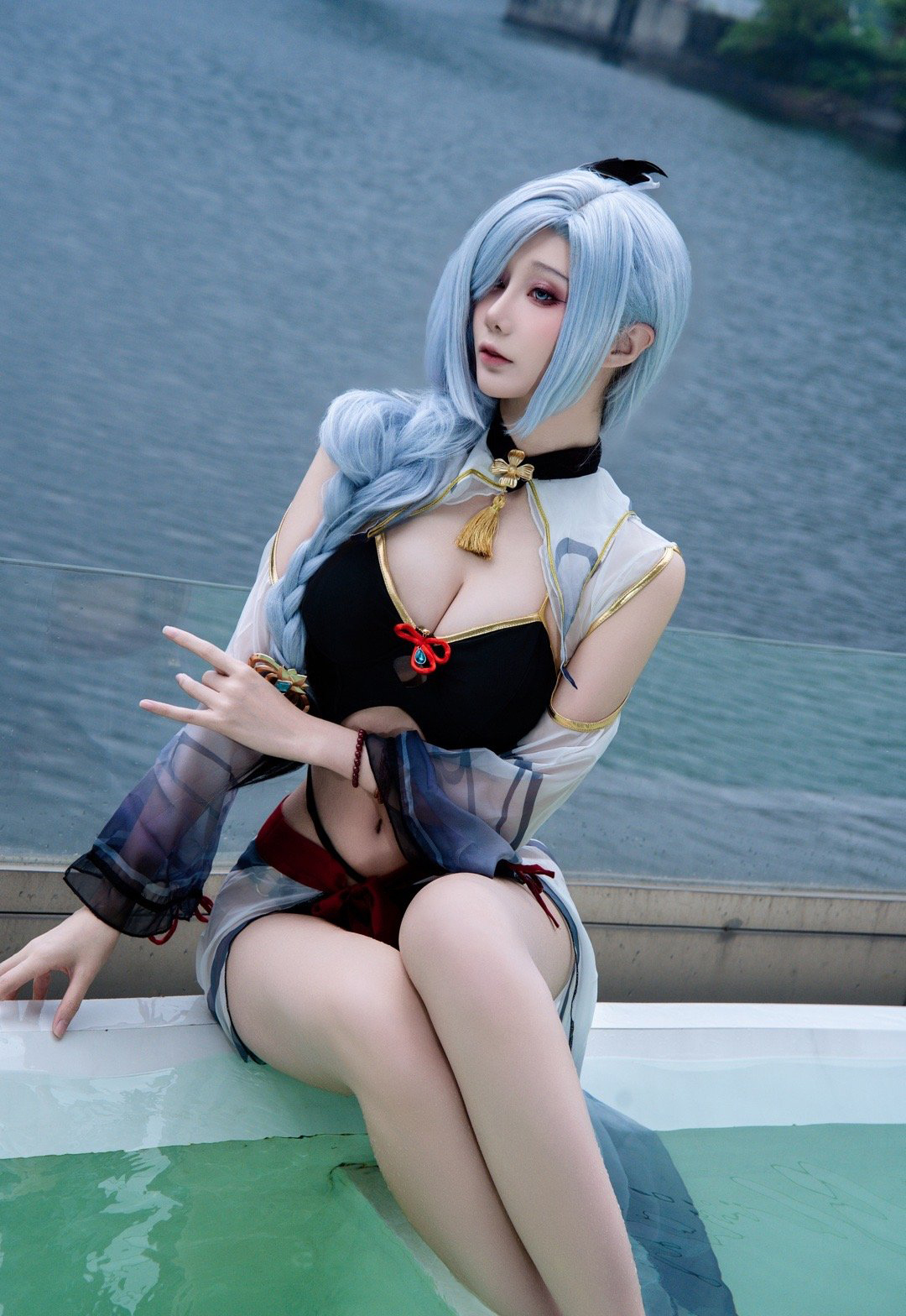 《原神》 申鹤同人泳装cosplay (3/9) 《原神》 申鹤同人泳装cosplay 第3张 - 申鹤图集