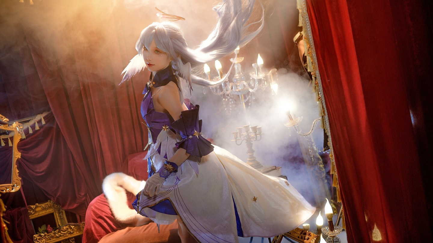 《崩坏:星穹铁道》知更鸟cosplay (2/10) 《崩坏:星穹铁道》知更鸟cosplay 第2张 - 知更鸟图集