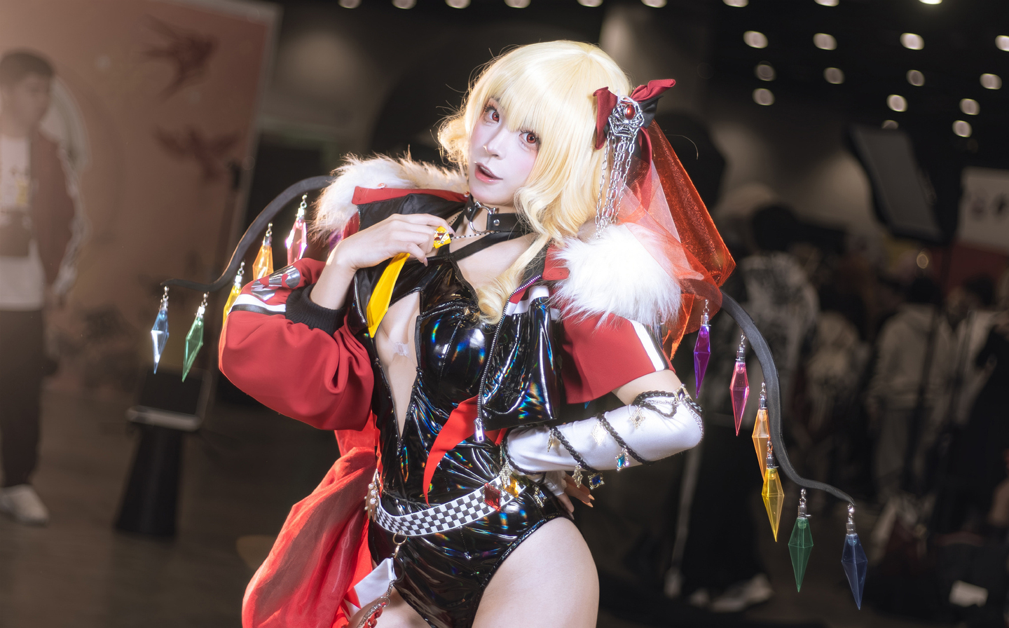 《东方project》芙兰朵露·斯卡雷特cosplay (2/11) 《东方project》芙兰朵露·斯卡雷特cosplay 第2张 - 芙兰朵露·斯卡雷特图集