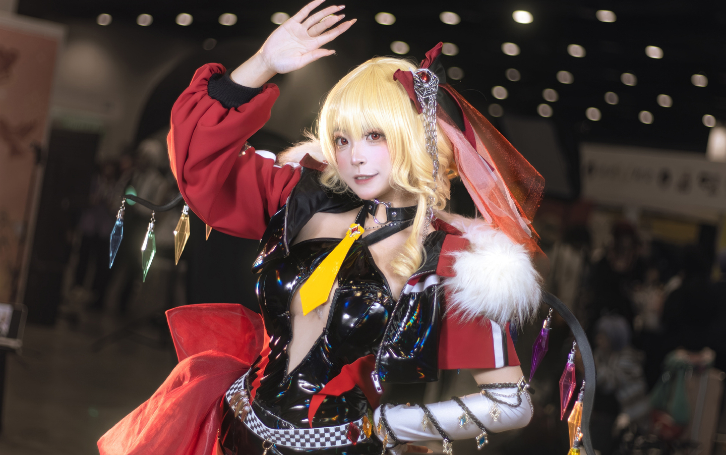 《东方project》芙兰朵露·斯卡雷特cosplay (5/11) 《东方project》芙兰朵露·斯卡雷特cosplay 第5张 - 芙兰朵露·斯卡雷特图集