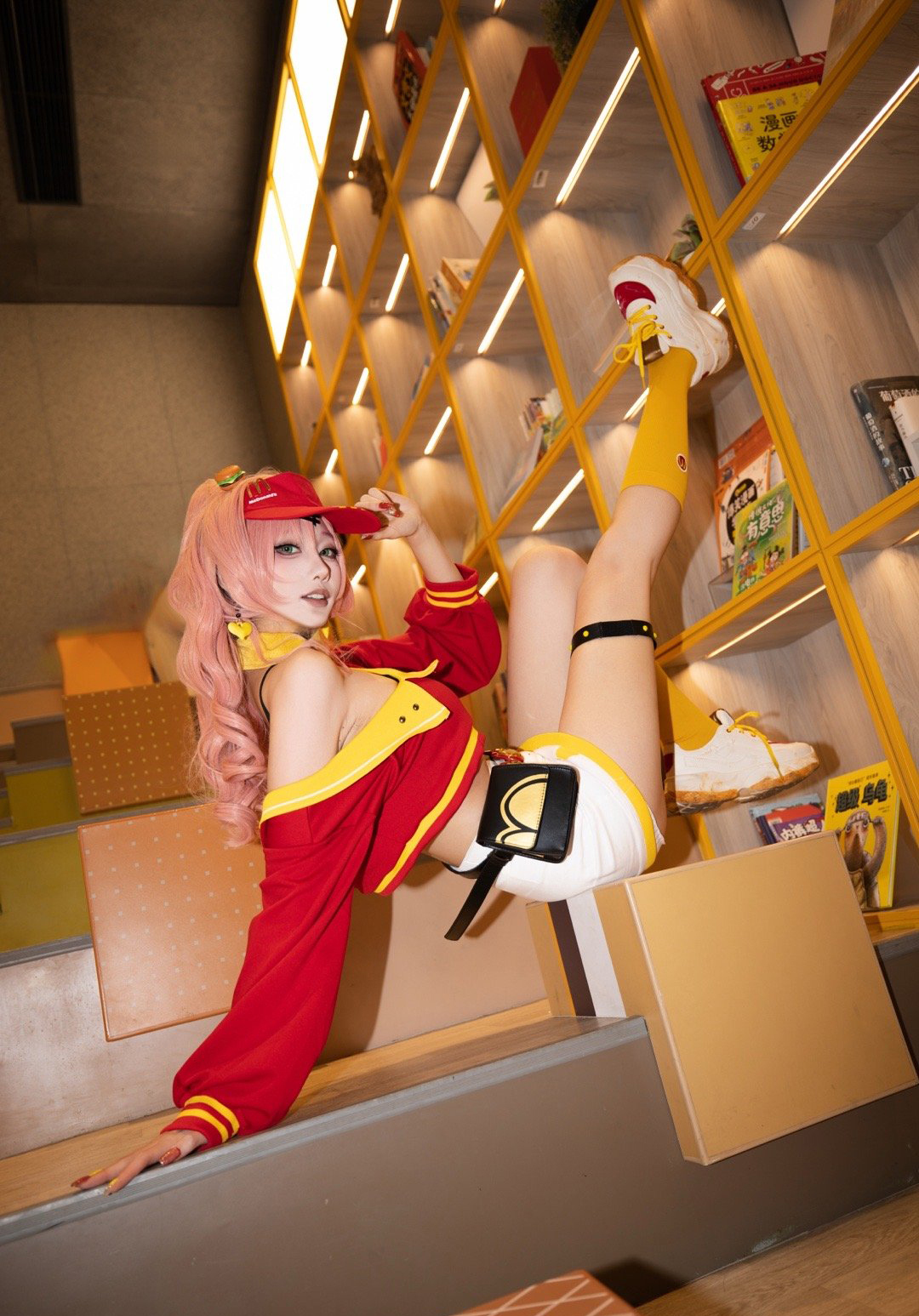 《绝区零》妮可cosplay | 如月灰cos妮可-coser家,cosplay爱好者,二次元聚集地,动漫文化,新番资讯,ACG,Coser展示