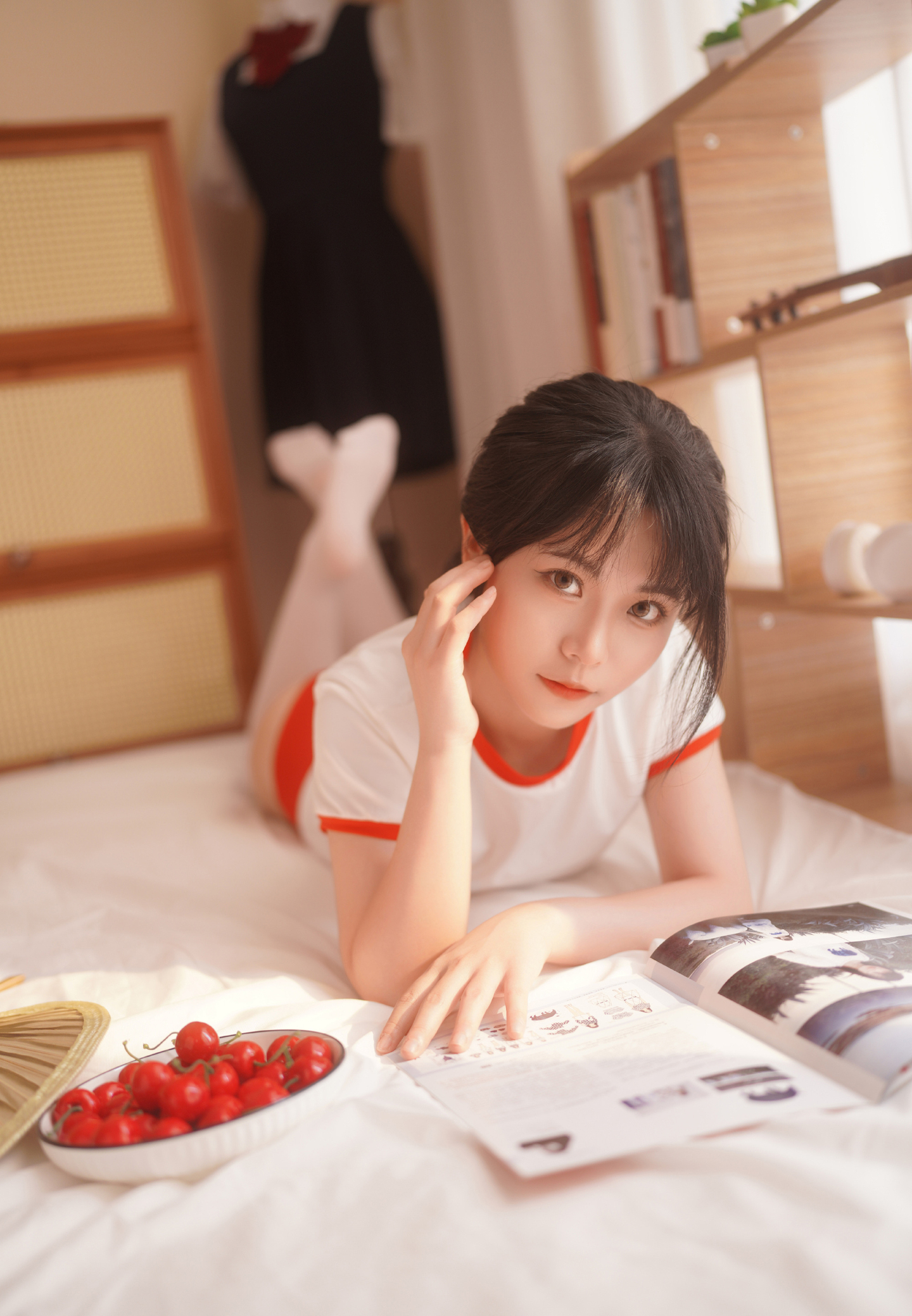 少女写真 红色体操服 (2/9) 少女写真 红色体操服 第2张 - cosplay图集