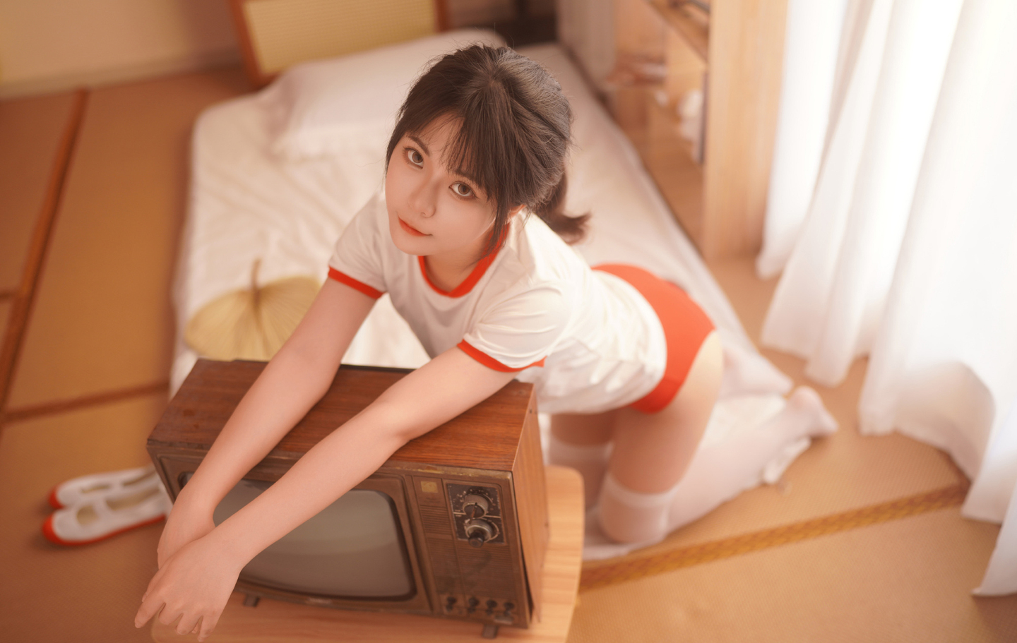 少女写真 红色体操服 (4/9) 少女写真 红色体操服 第4张 - cosplay图集