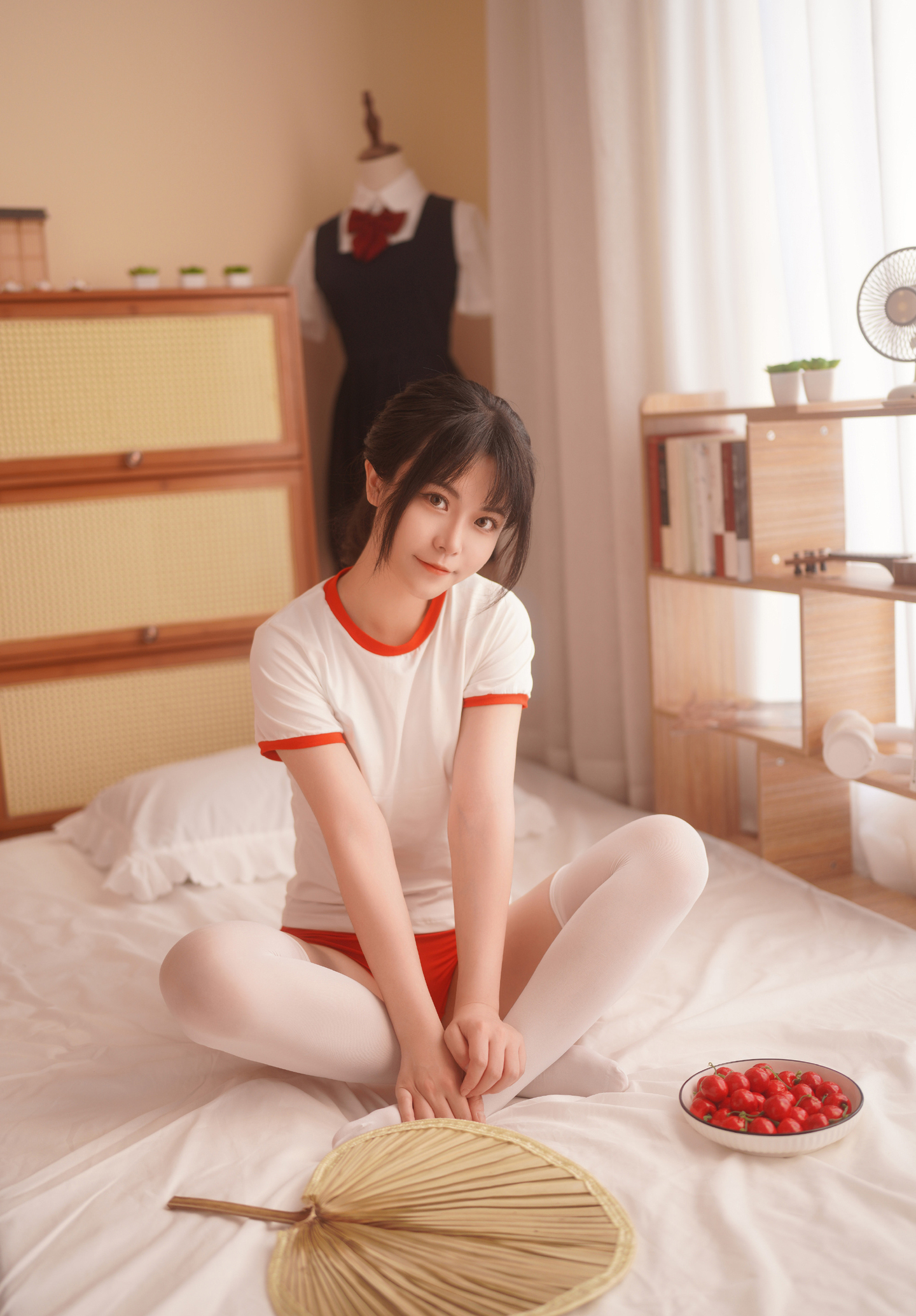 少女写真 红色体操服 (9/9) 少女写真 红色体操服 第9张 - cosplay图集
