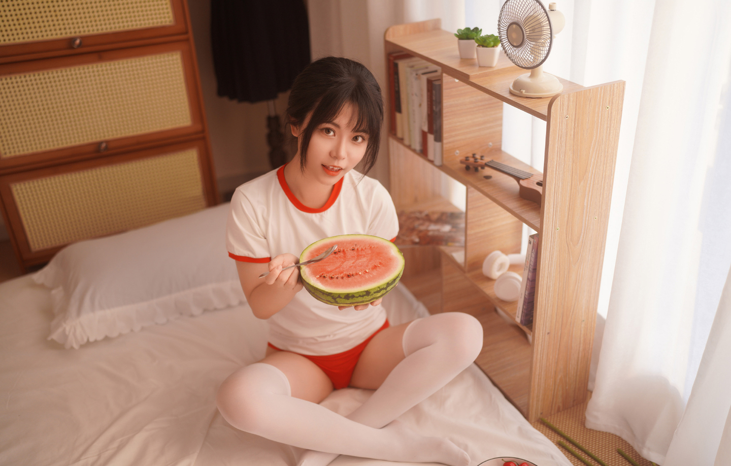 少女写真 红色体操服 (5/8) 少女写真 红色体操服 第5张 - cosplay图集