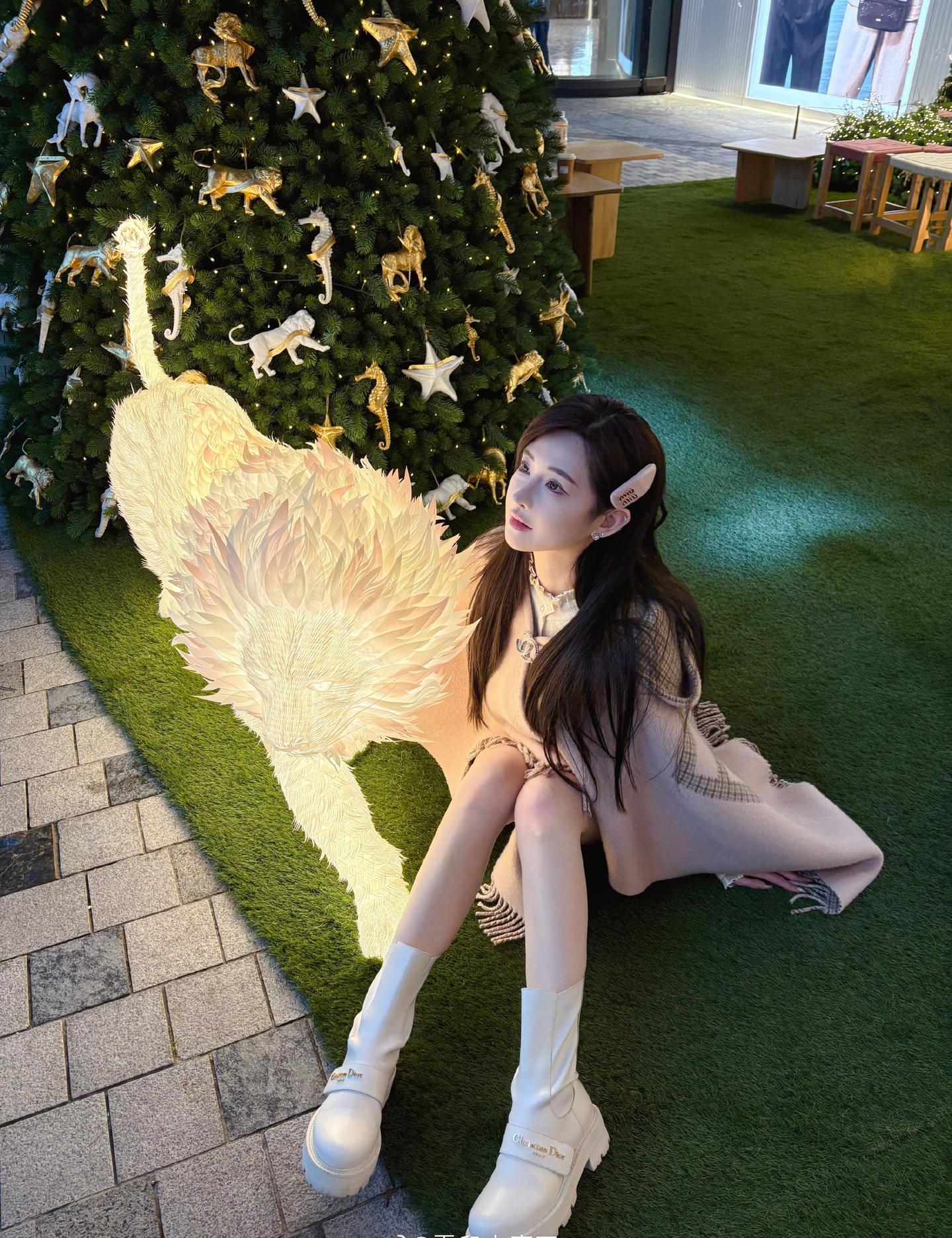 露哥日常穿搭 第8张 - cosplay图集