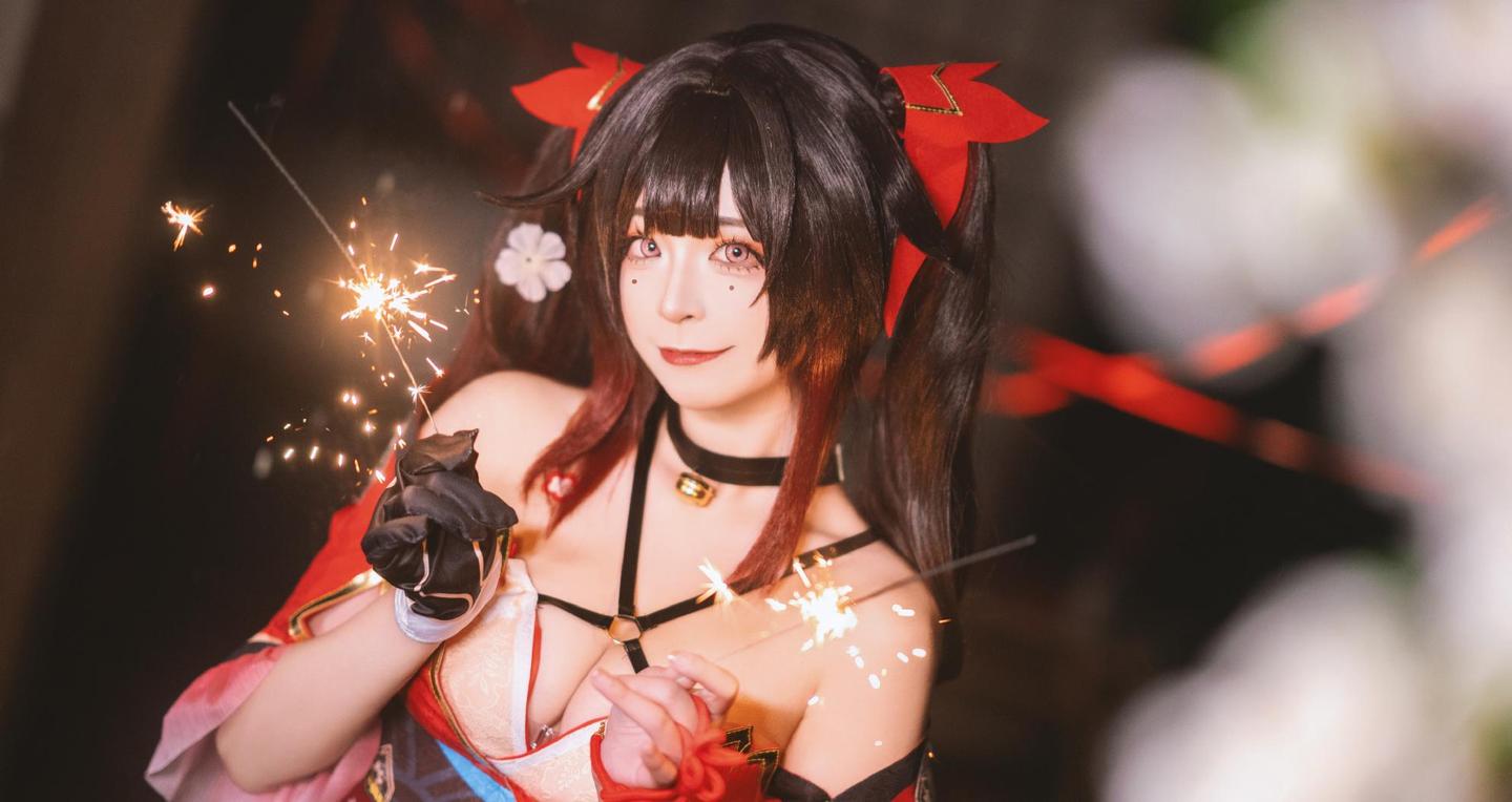 《崩坏:星穹铁道》花火cosplay (1/9) 《崩坏:星穹铁道》花火cosplay 第1张 - 花火图集
