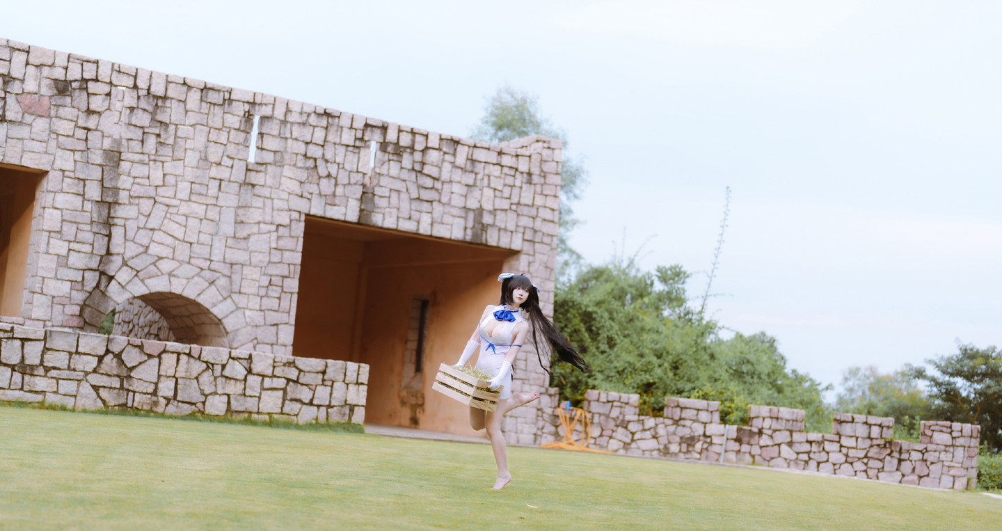 《在地下城寻求邂逅是否搞错了什么》赫斯提亚cosplay (1/5) 《在地下城寻求邂逅是否搞错了什么》赫斯提亚cosplay 第1张 - 赫斯提亚图集