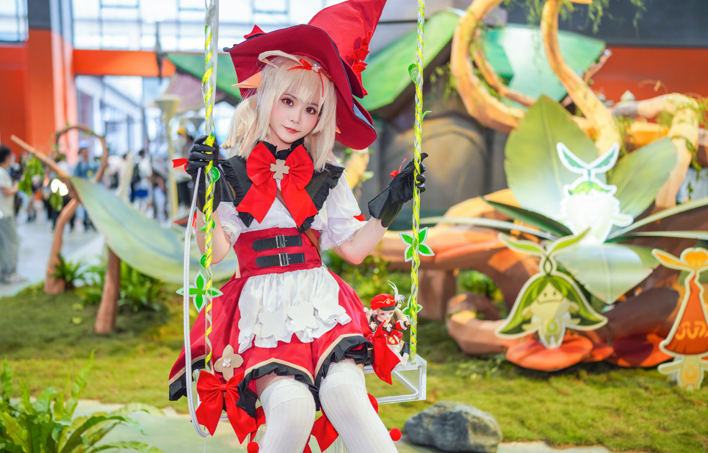 《原神》可莉cosplay (10/11) 《原神》可莉cosplay 第10张 - 可莉图集