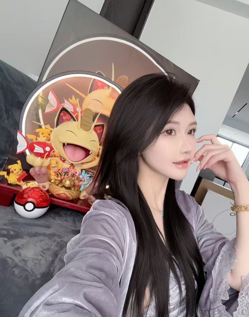 露哥日常穿搭 | COSER之家精选图集-coser家,cosplay爱好者,二次元聚集地,动漫文化,新番资讯,ACG,Coser展示