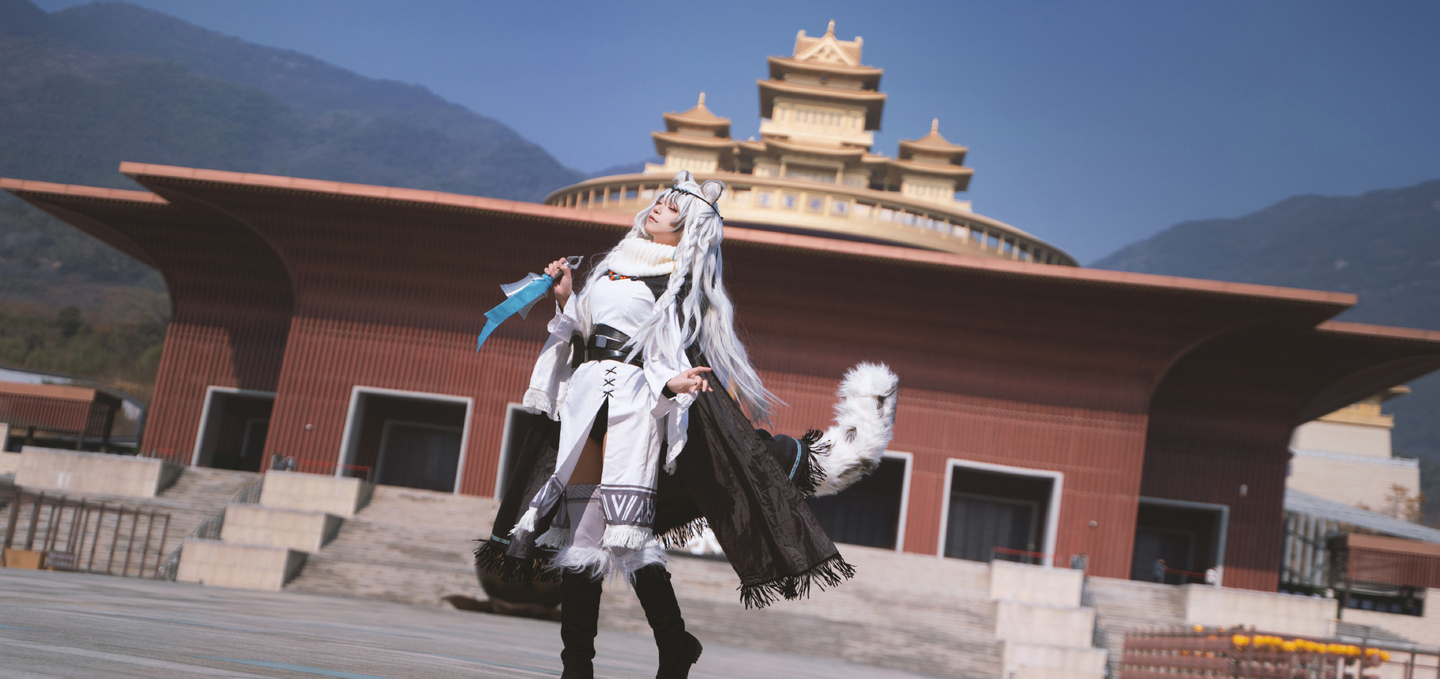 《明日方舟》巴别塔cosplay (2/10) 《明日方舟》巴别塔cosplay 第2张 - 巴别塔图集