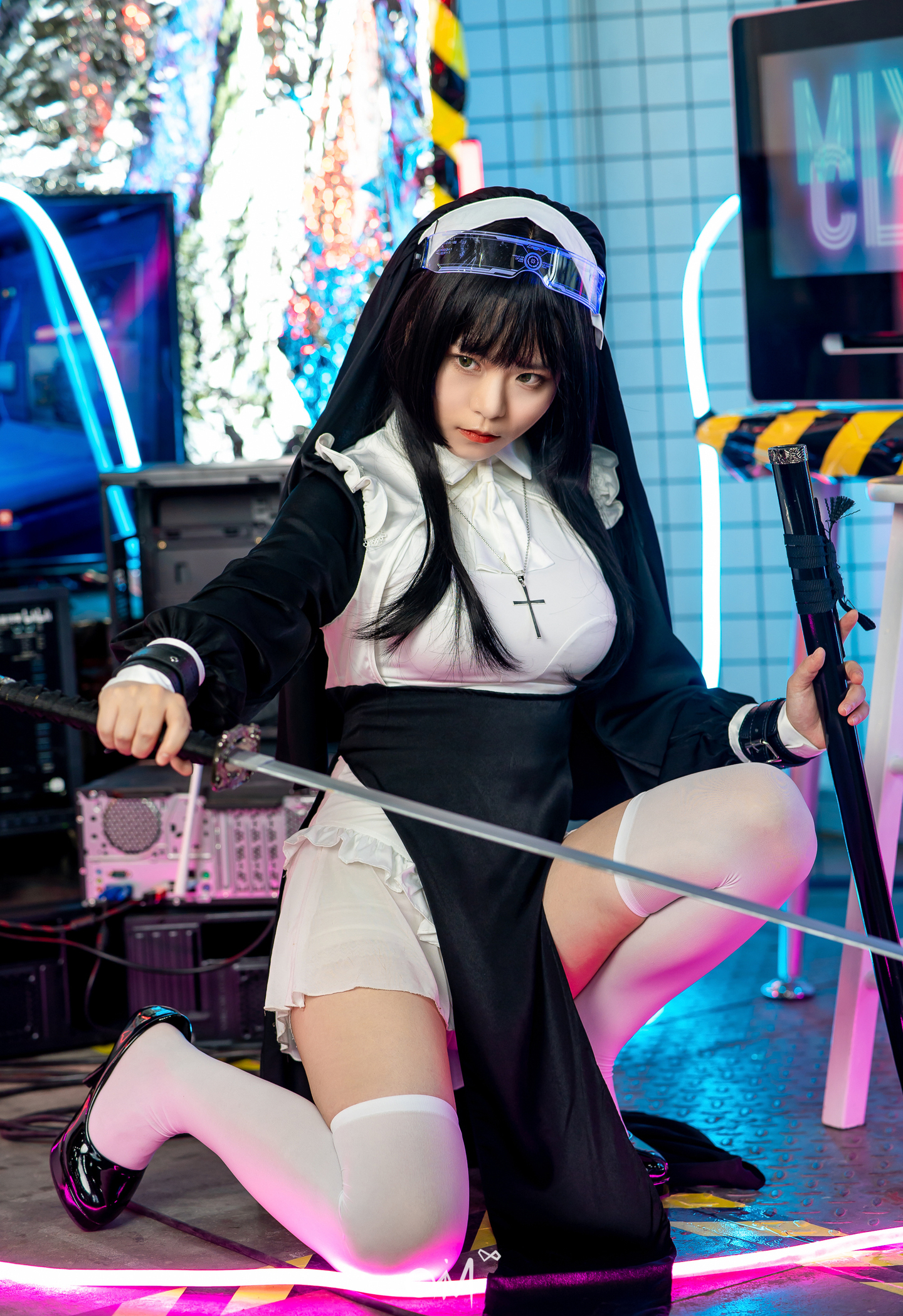 《战锤40K》战斗修女cosplay (10/10) 《战锤40K》战斗修女cosplay 第10张 - 战斗修女图集