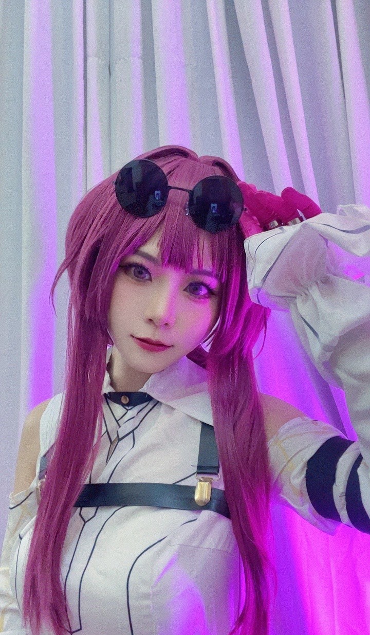 《崩坏:星穹铁道》卡芙卡cosplay | 洛城雪Yukicos卡芙卡-coser家,cosplay爱好者,二次元聚集地,动漫文化,新番资讯,ACG,Coser展示