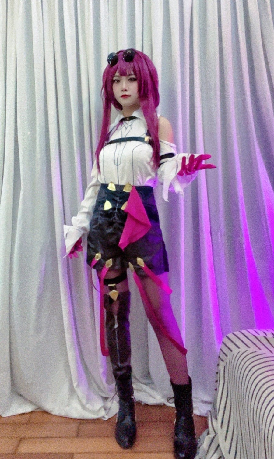 《崩坏:星穹铁道》卡芙卡cosplay (3/9) 《崩坏:星穹铁道》卡芙卡cosplay 第3张 - 卡芙卡图集
