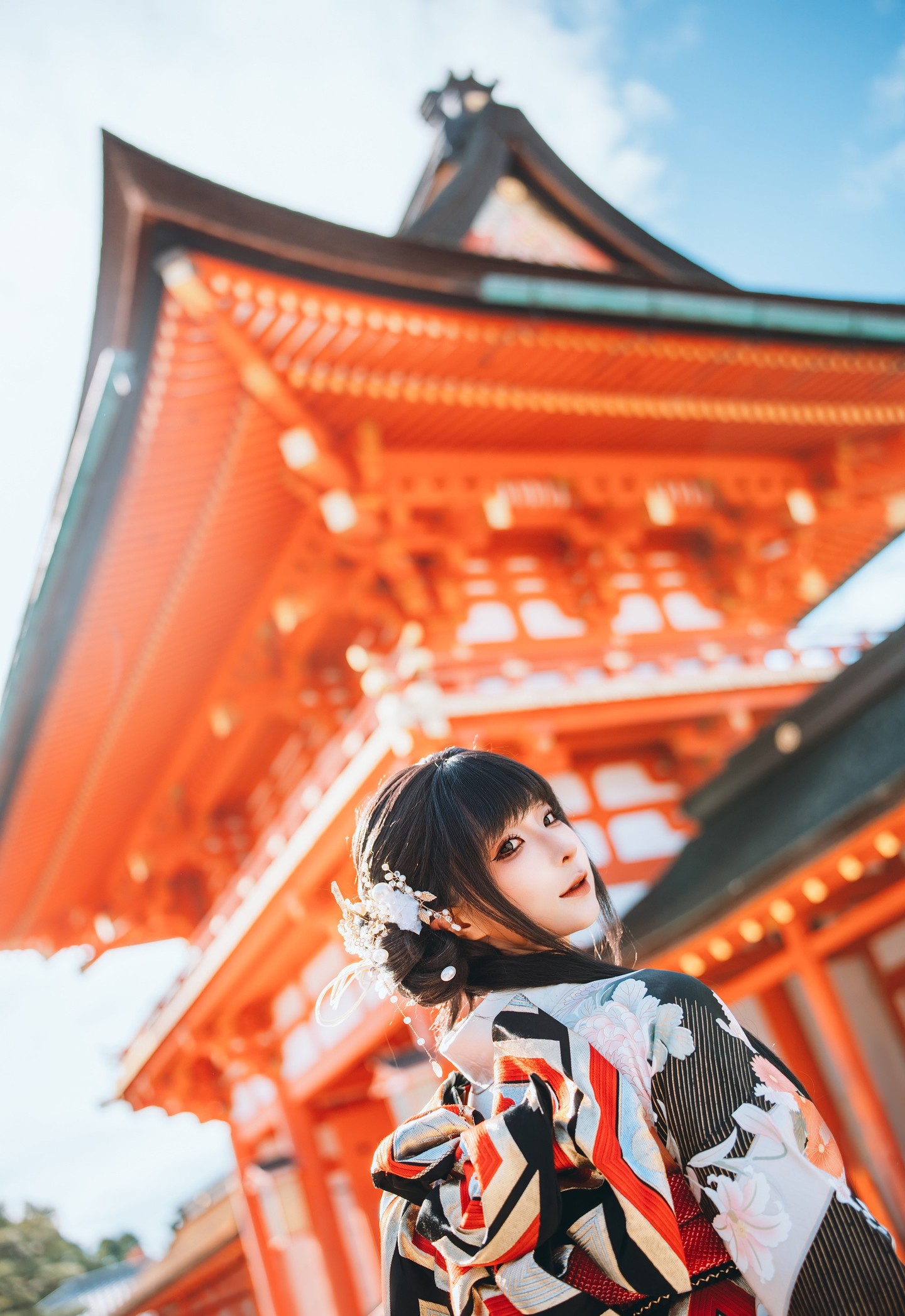 《秋寻》红和服少女写真 第2张 - cosplay图集