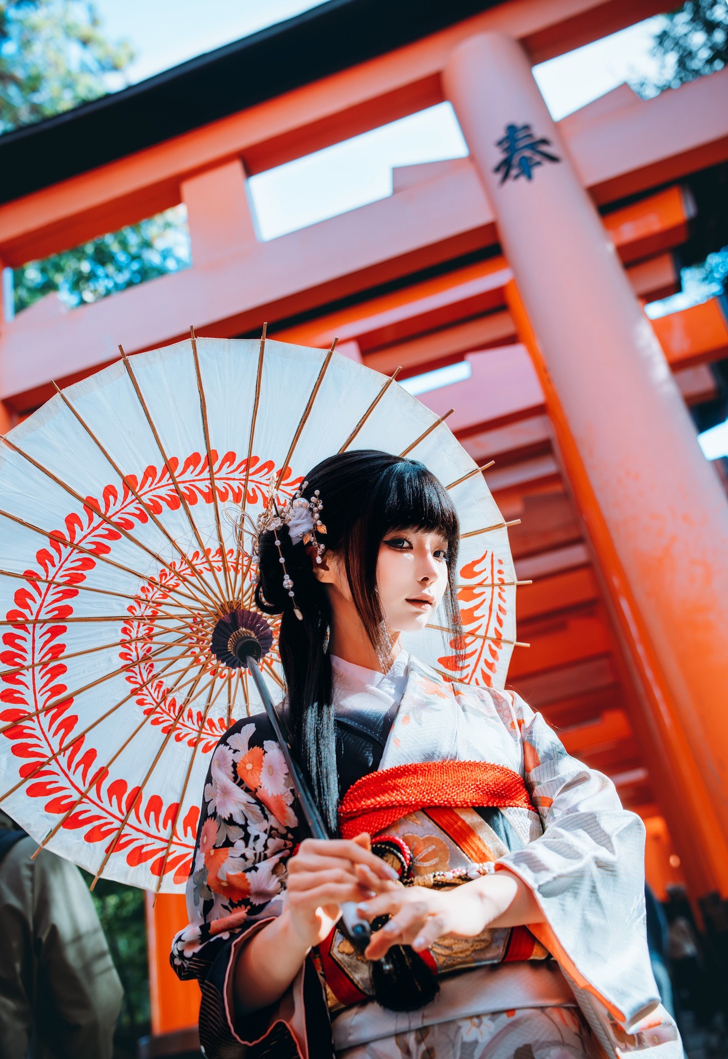 《秋寻》红和服少女写真 第8张 - cosplay图集