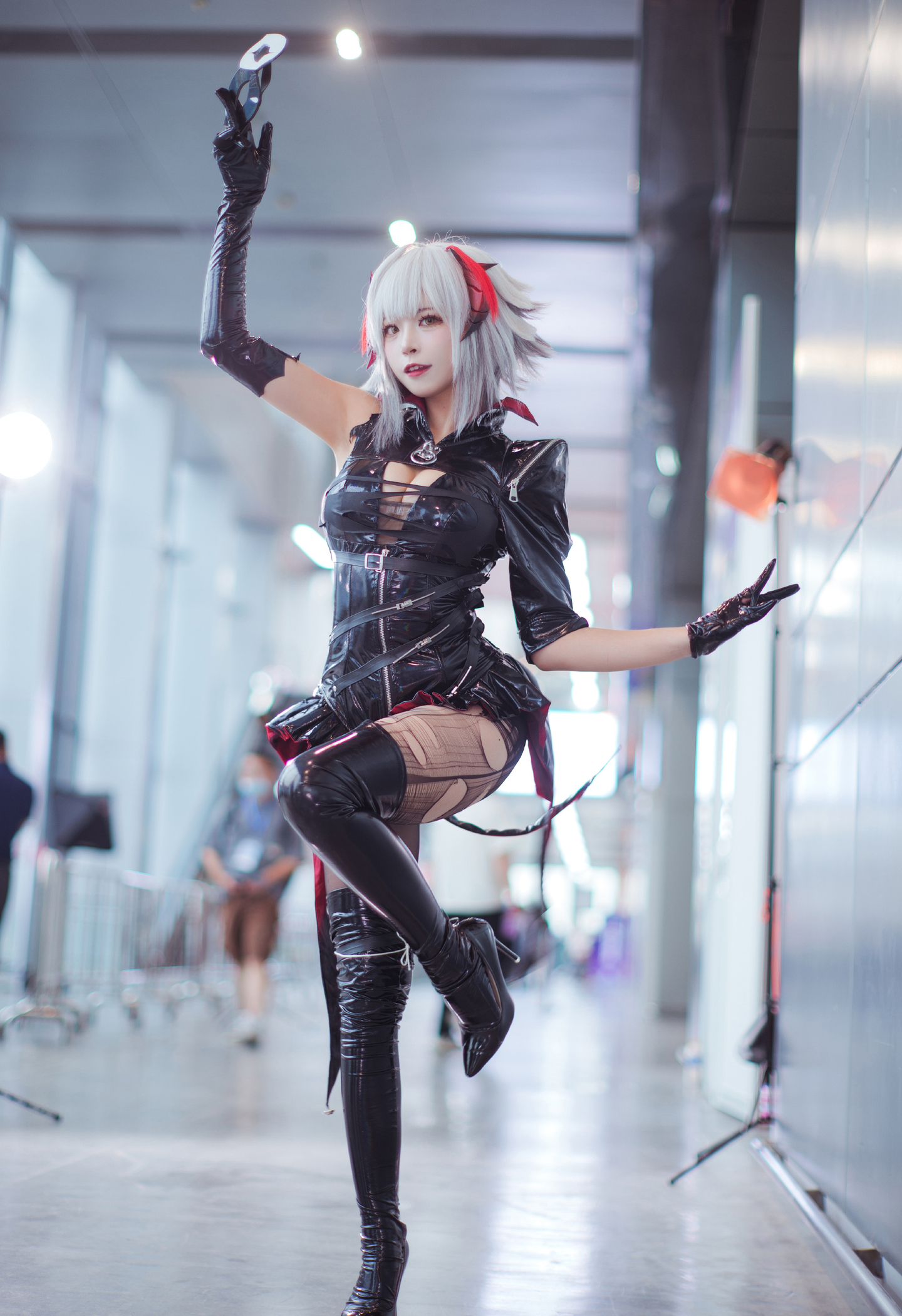 《明日方舟》 W 愚夜密函 cosplay (5/10) 《明日方舟》 W 愚夜密函 cosplay 第5张 - 愚夜密函图集