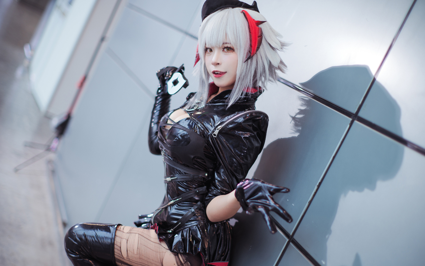 《明日方舟》 W 愚夜密函 cosplay (6/10) 《明日方舟》 W 愚夜密函 cosplay 第6张 - 愚夜密函图集