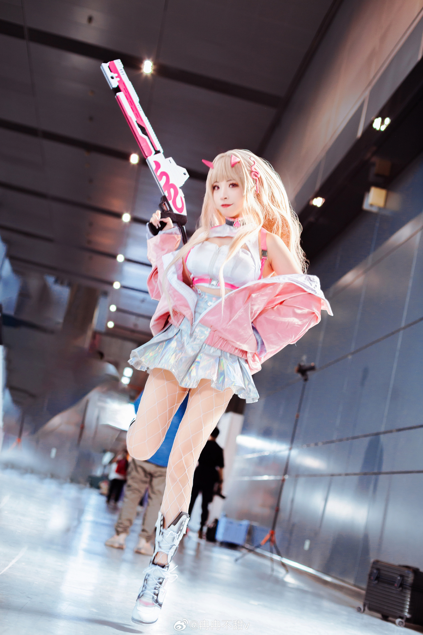 《胜利女神:妮姬》毒蛇cosplay (2/12) 《胜利女神:妮姬》毒蛇cosplay 第2张 - 毒蛇图集