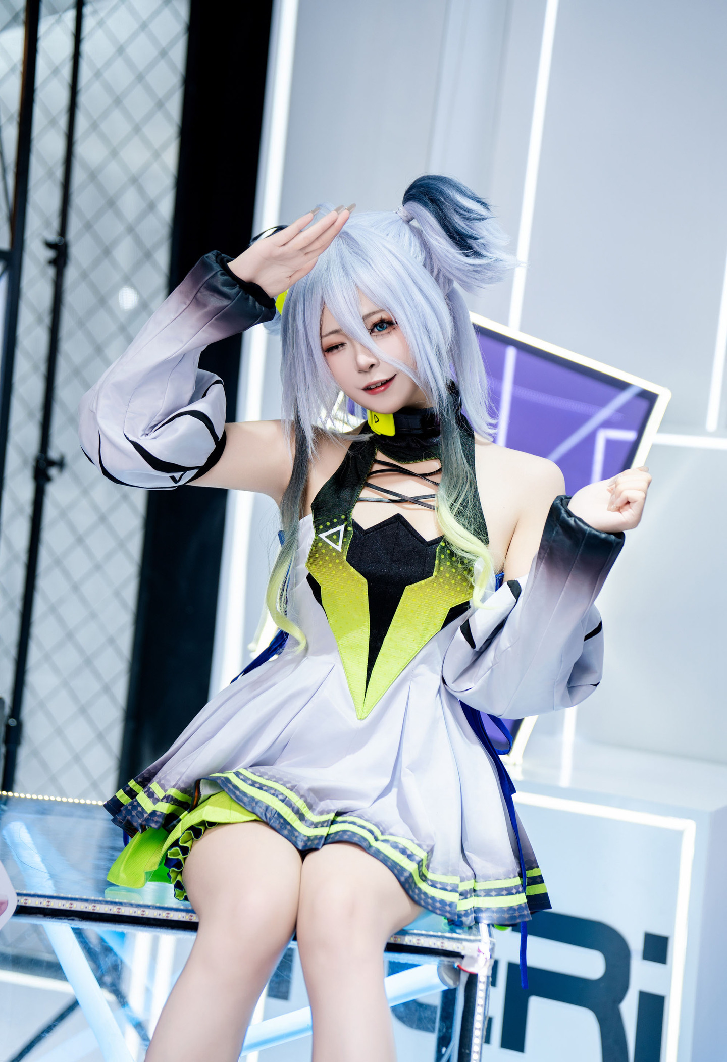 《交错战线》雷克斯cosplay (4/9) 《交错战线》雷克斯cosplay 第4张 - 雷克斯图集