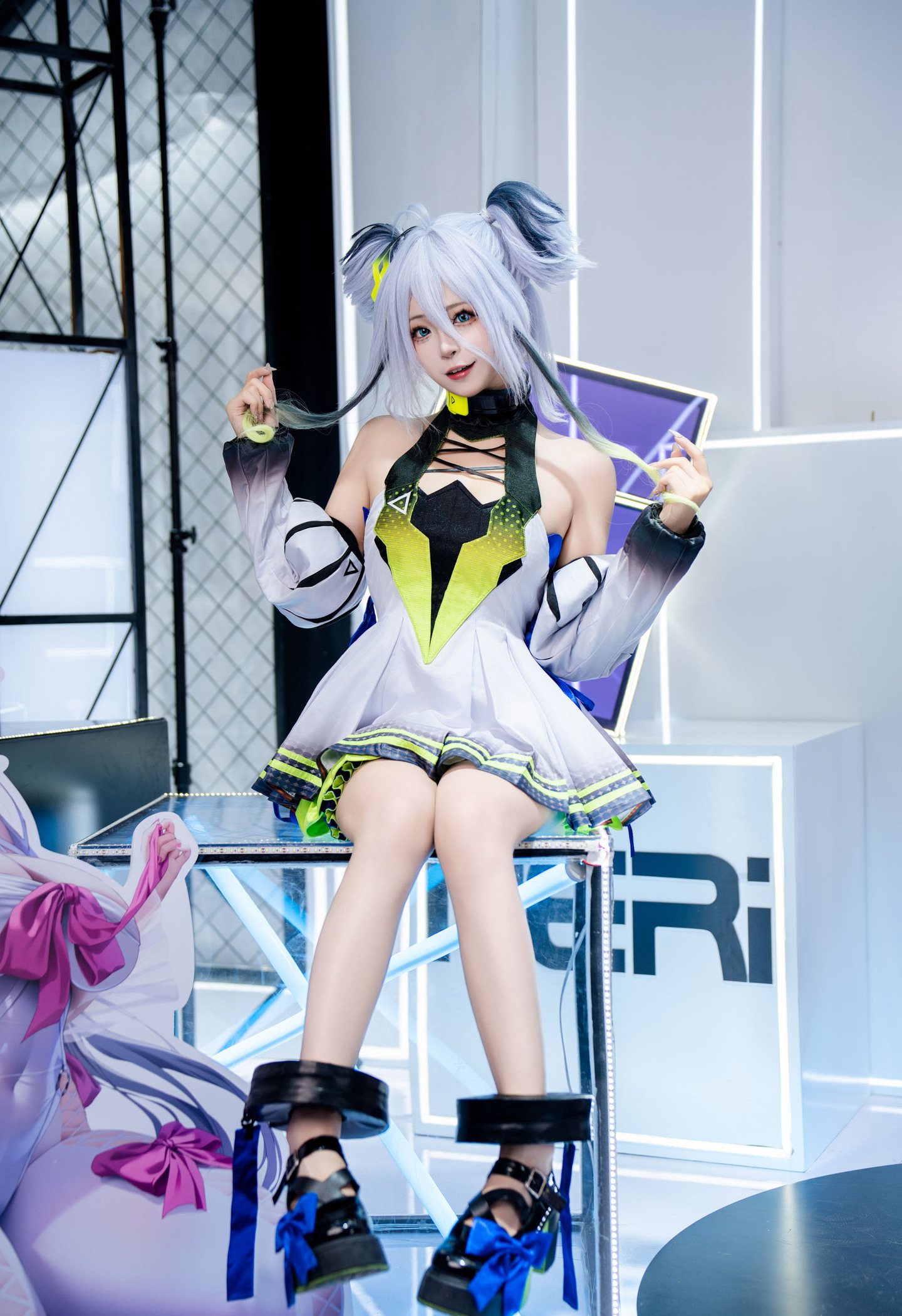 《交错战线》雷克斯cosplay (5/9) 《交错战线》雷克斯cosplay 第5张 - 雷克斯图集
