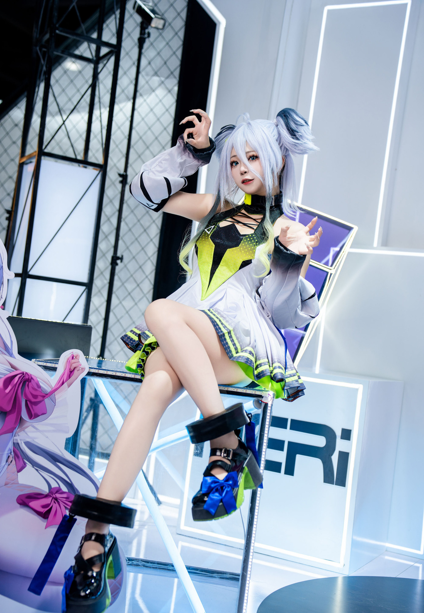 《交错战线》雷克斯cosplay (7/9) 《交错战线》雷克斯cosplay 第7张 - 雷克斯图集