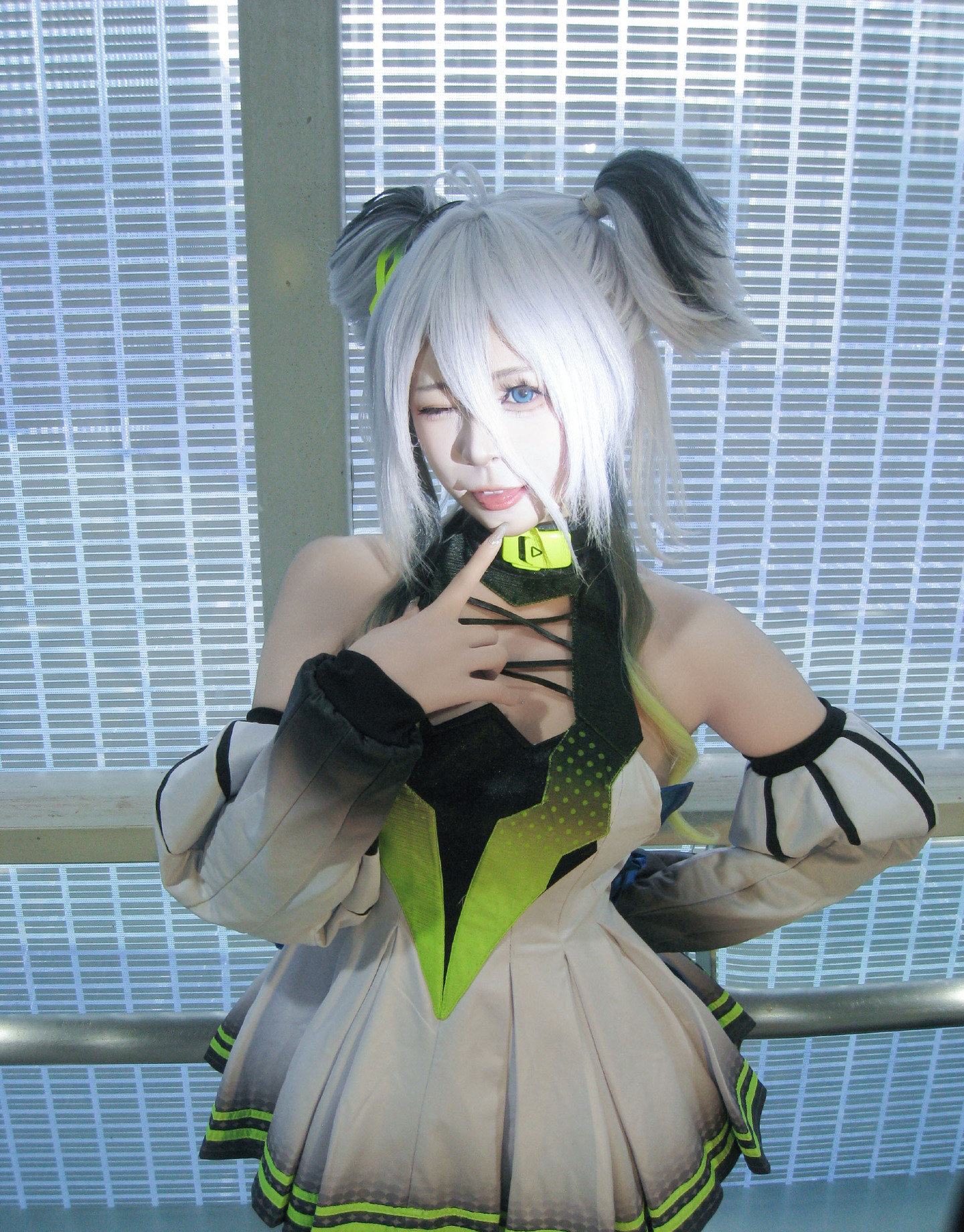 《交错战线》雷克斯cosplay (2/9) 《交错战线》雷克斯cosplay 第2张 - 雷克斯图集