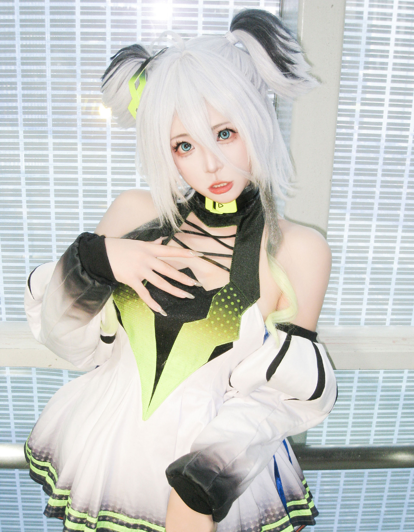 《交错战线》雷克斯cosplay (6/9) 《交错战线》雷克斯cosplay 第6张 - 雷克斯图集