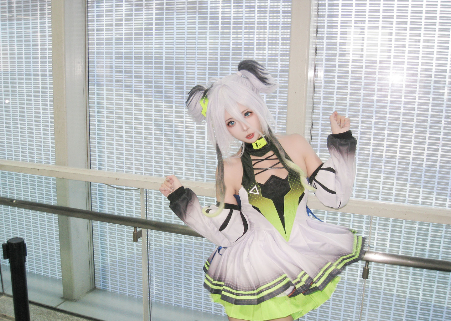 《交错战线》雷克斯cosplay (9/9) 《交错战线》雷克斯cosplay 第9张 - 雷克斯图集