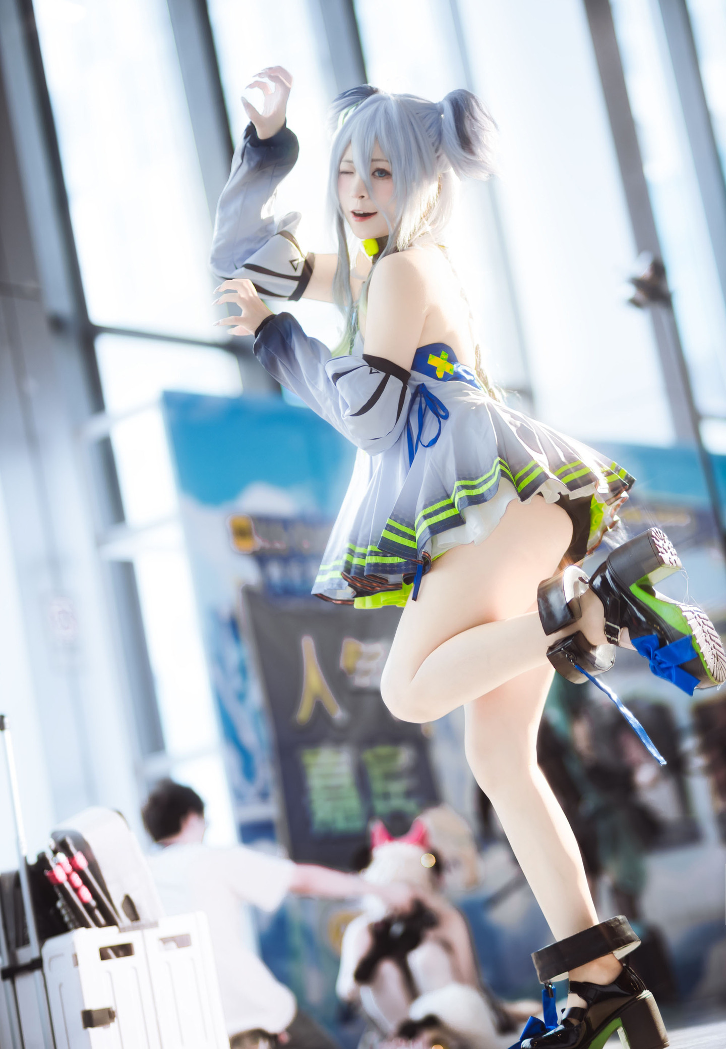 《交错战线》雷克斯cosplay (5/10) 《交错战线》雷克斯cosplay 第5张 - 雷克斯图集